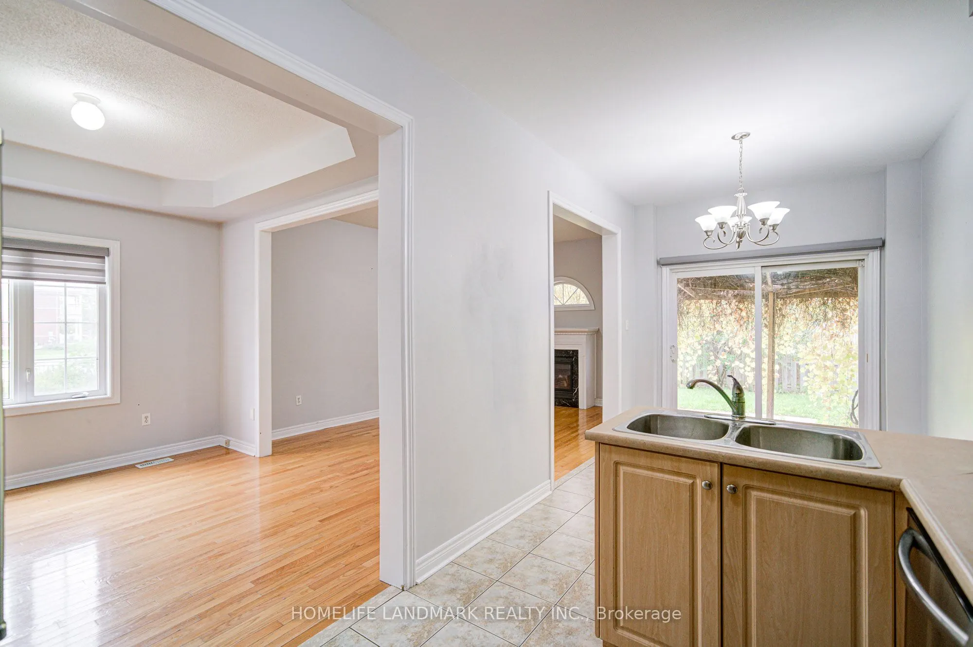 86 Andes Crescent