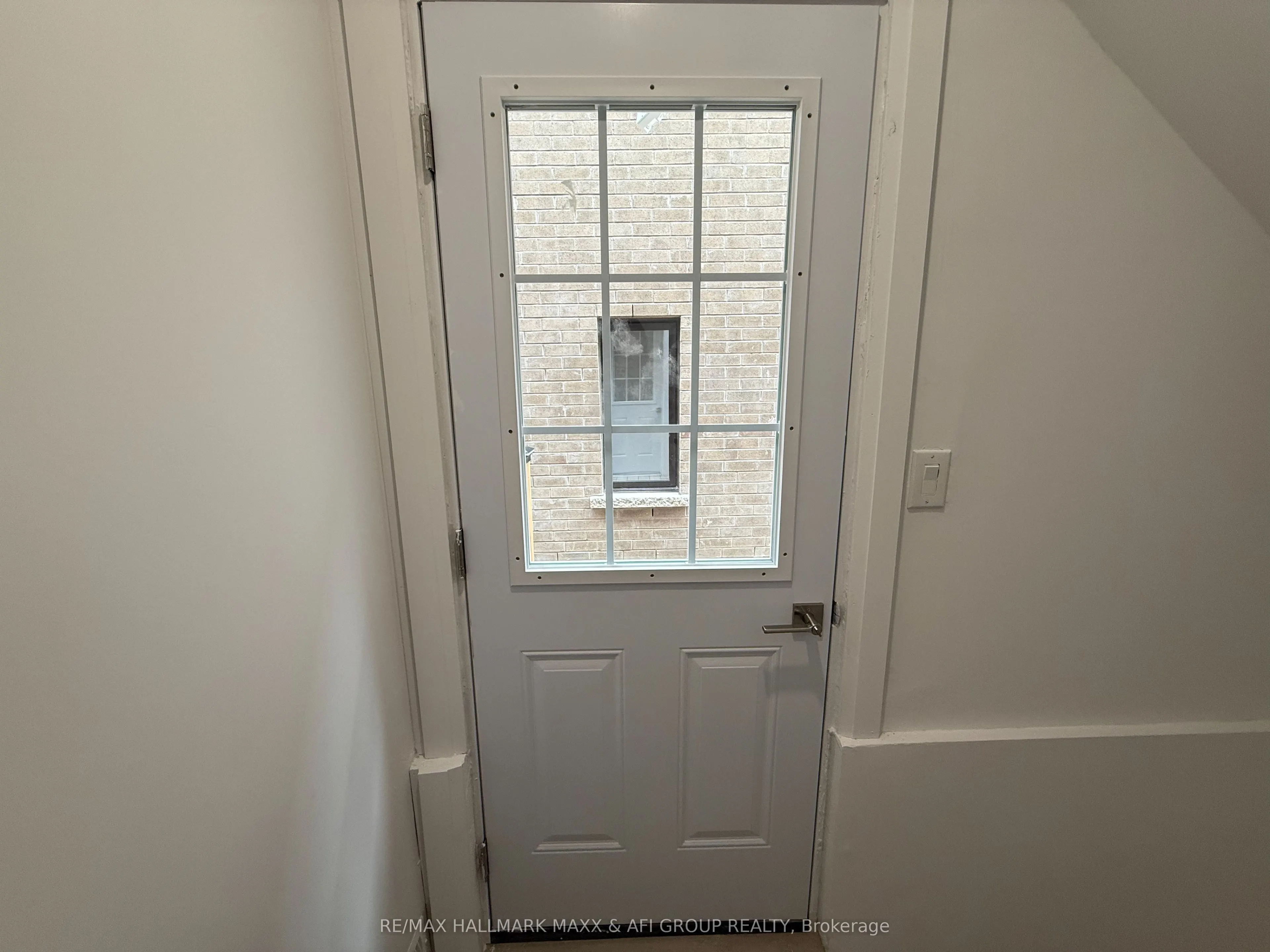 374 Rita's Avenue, #Lower