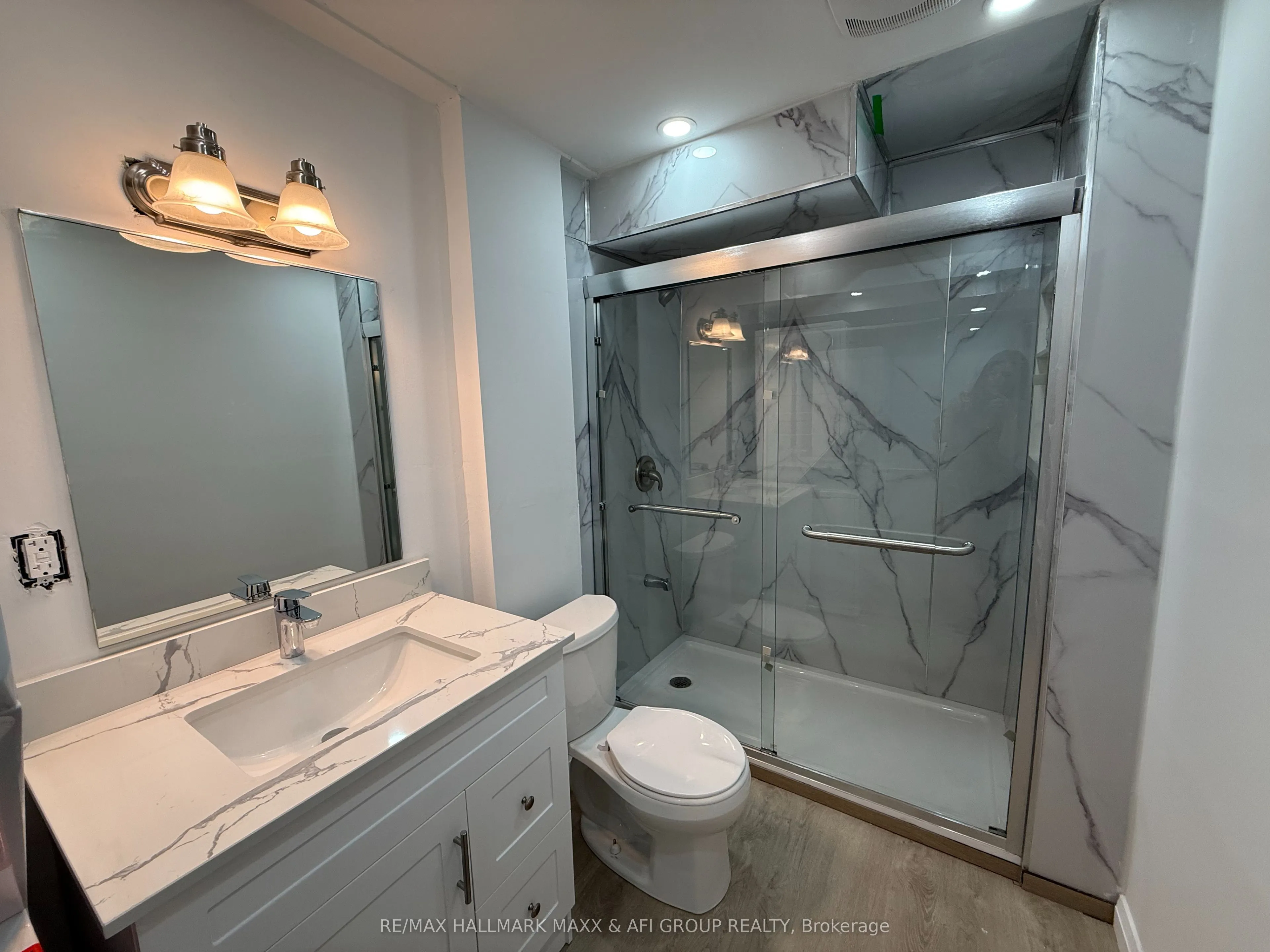 374 Rita's Avenue, #Lower