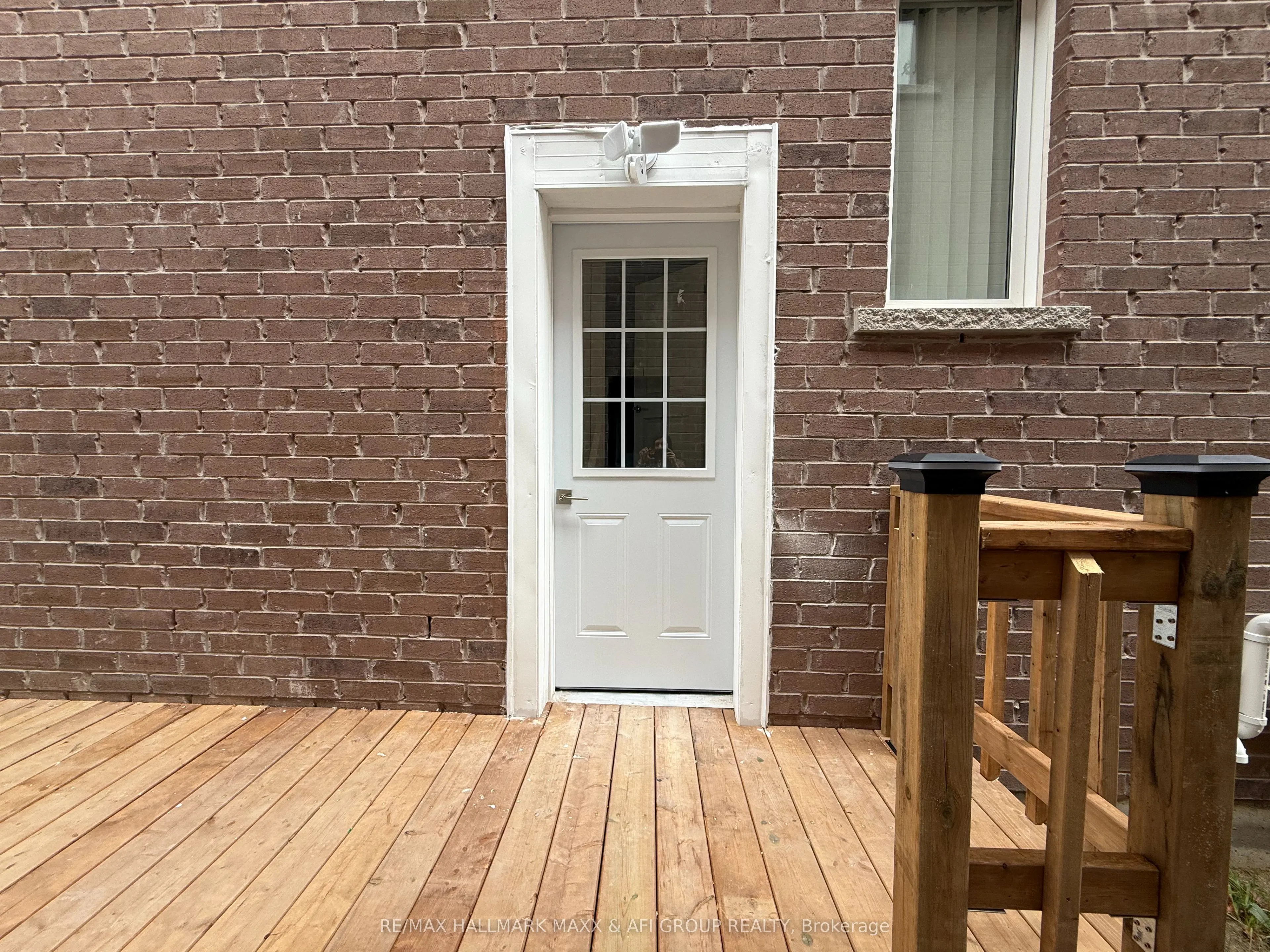 374 Rita's Avenue, #Lower