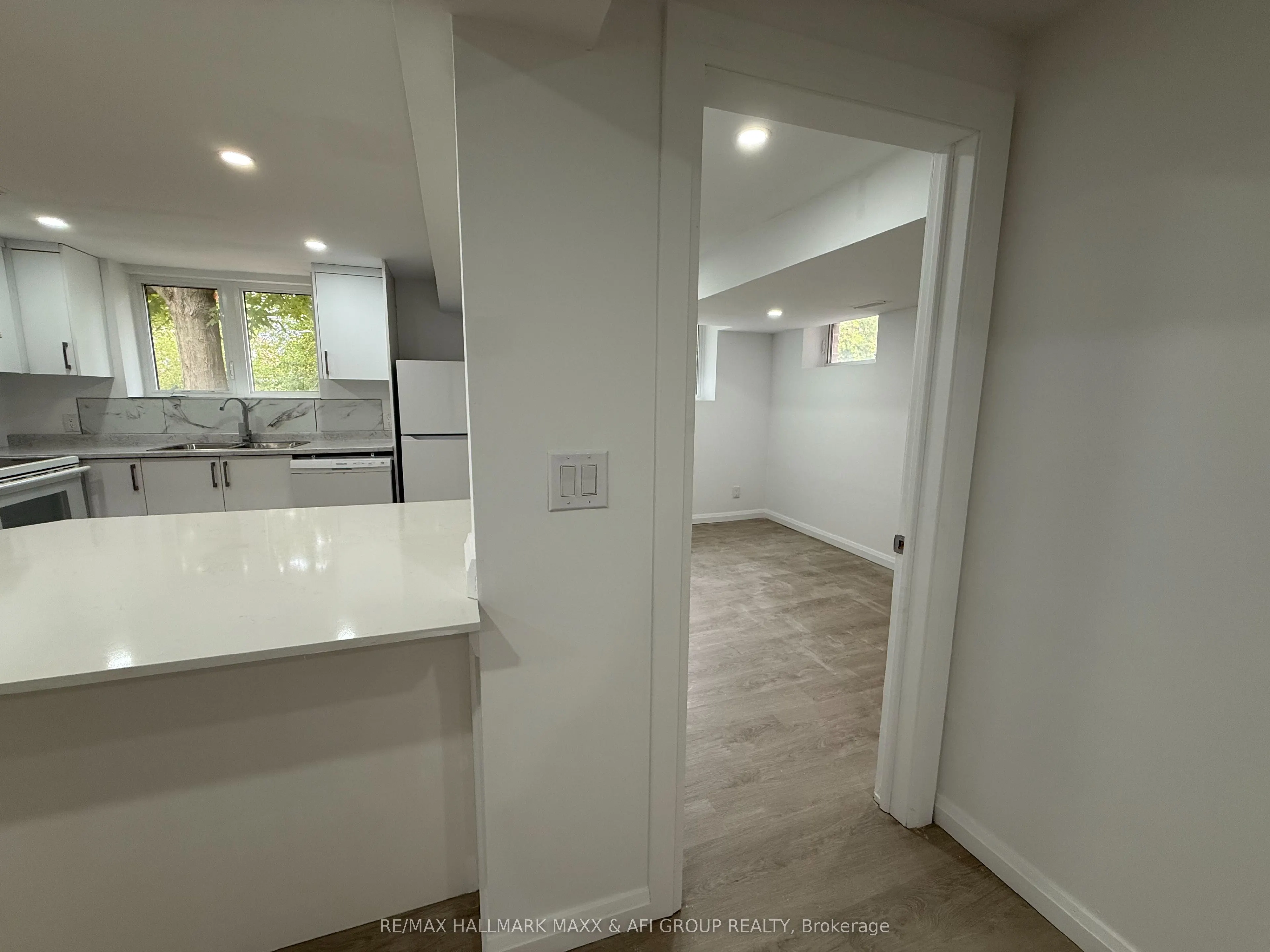 374 Rita's Avenue, #Lower