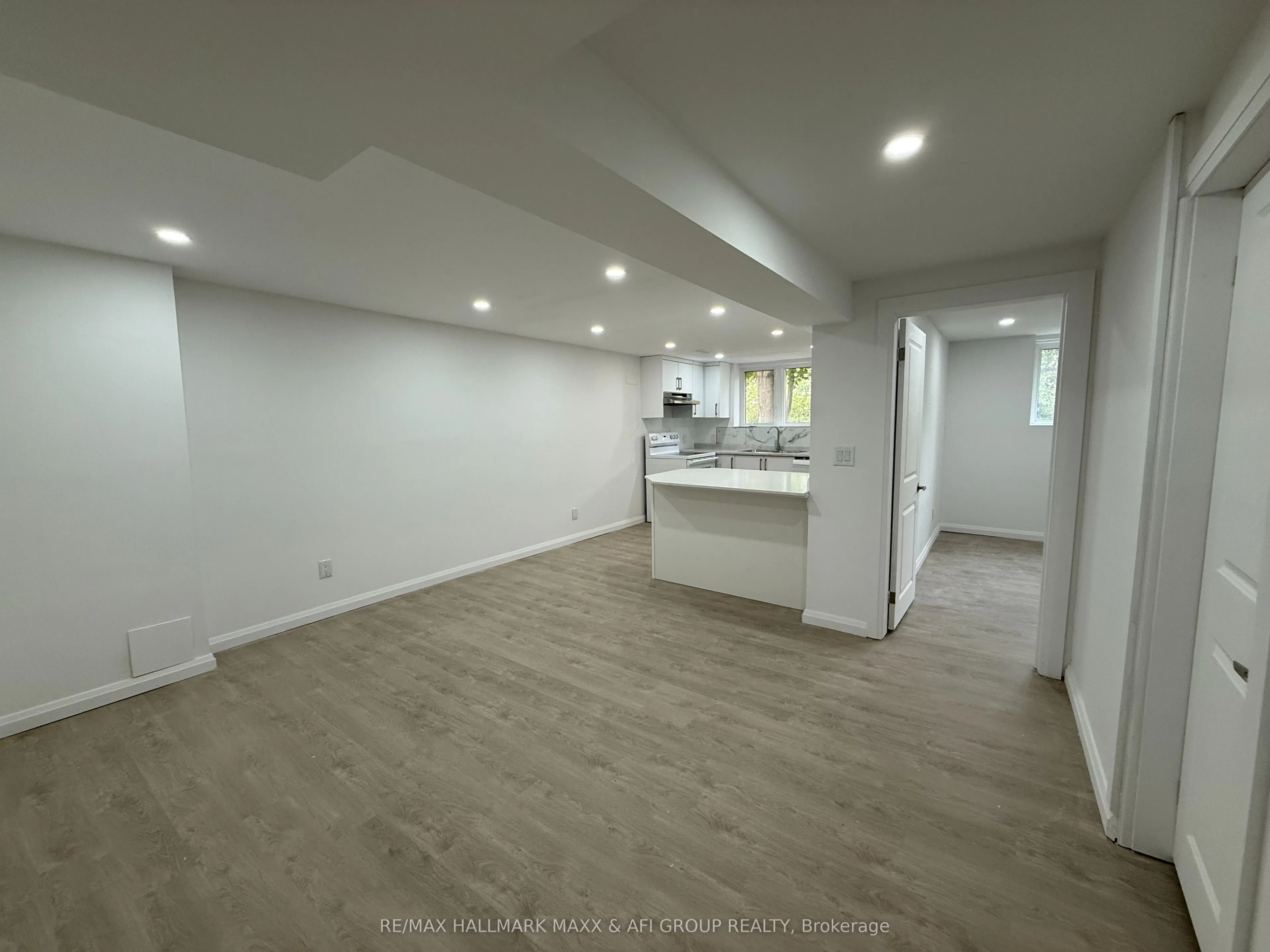 374 Rita's Avenue, #Lower