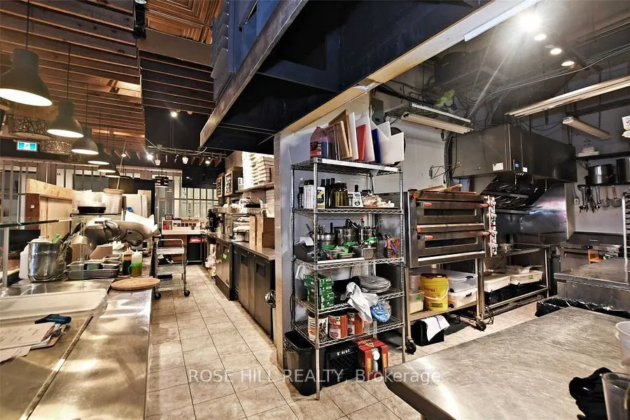 7181 Yonge Street, #10