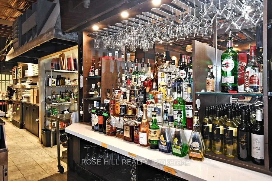 7181 Yonge Street, #10