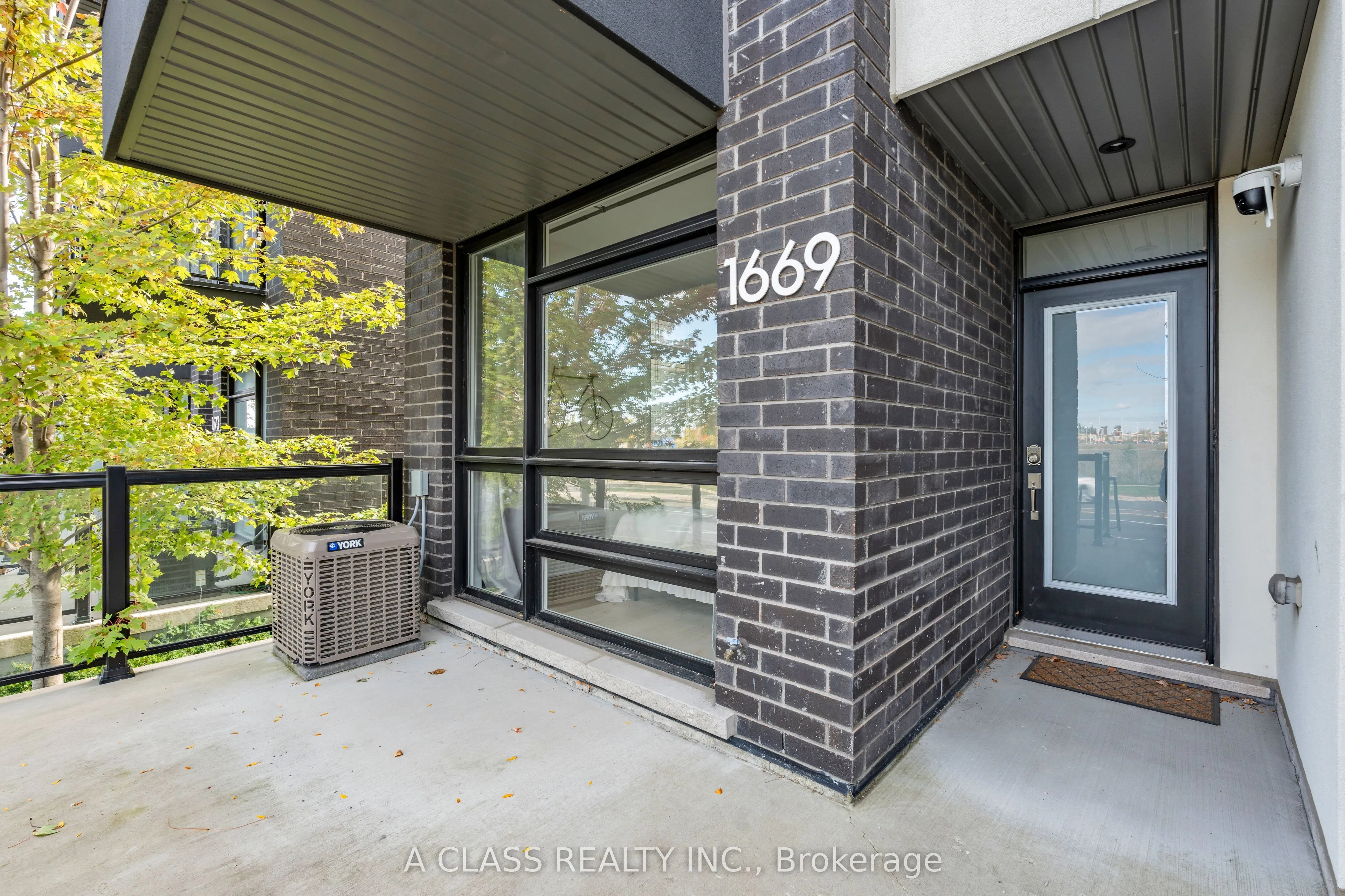 1669 Bur Oak Avenue, #7