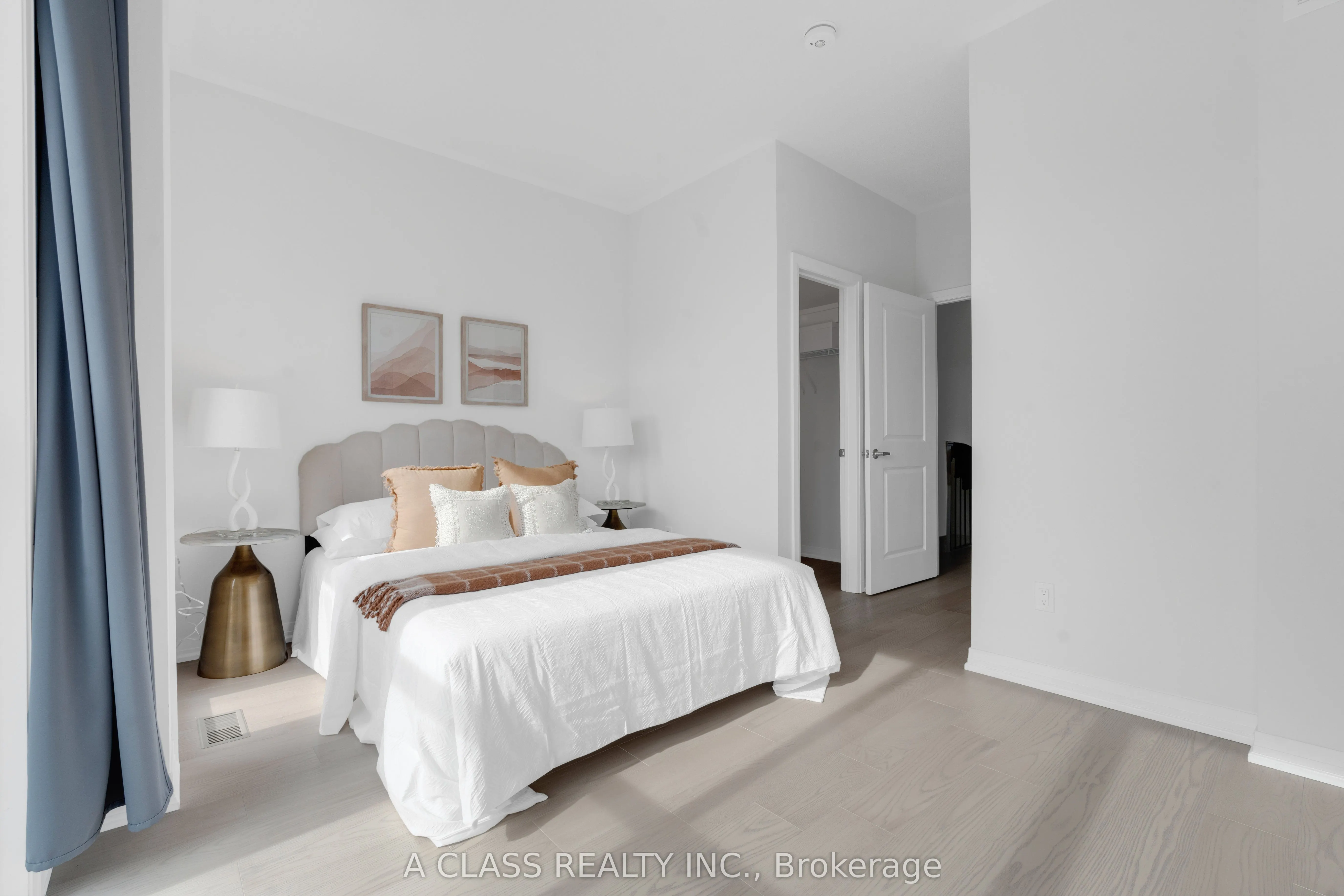 1669 Bur Oak Avenue, #7