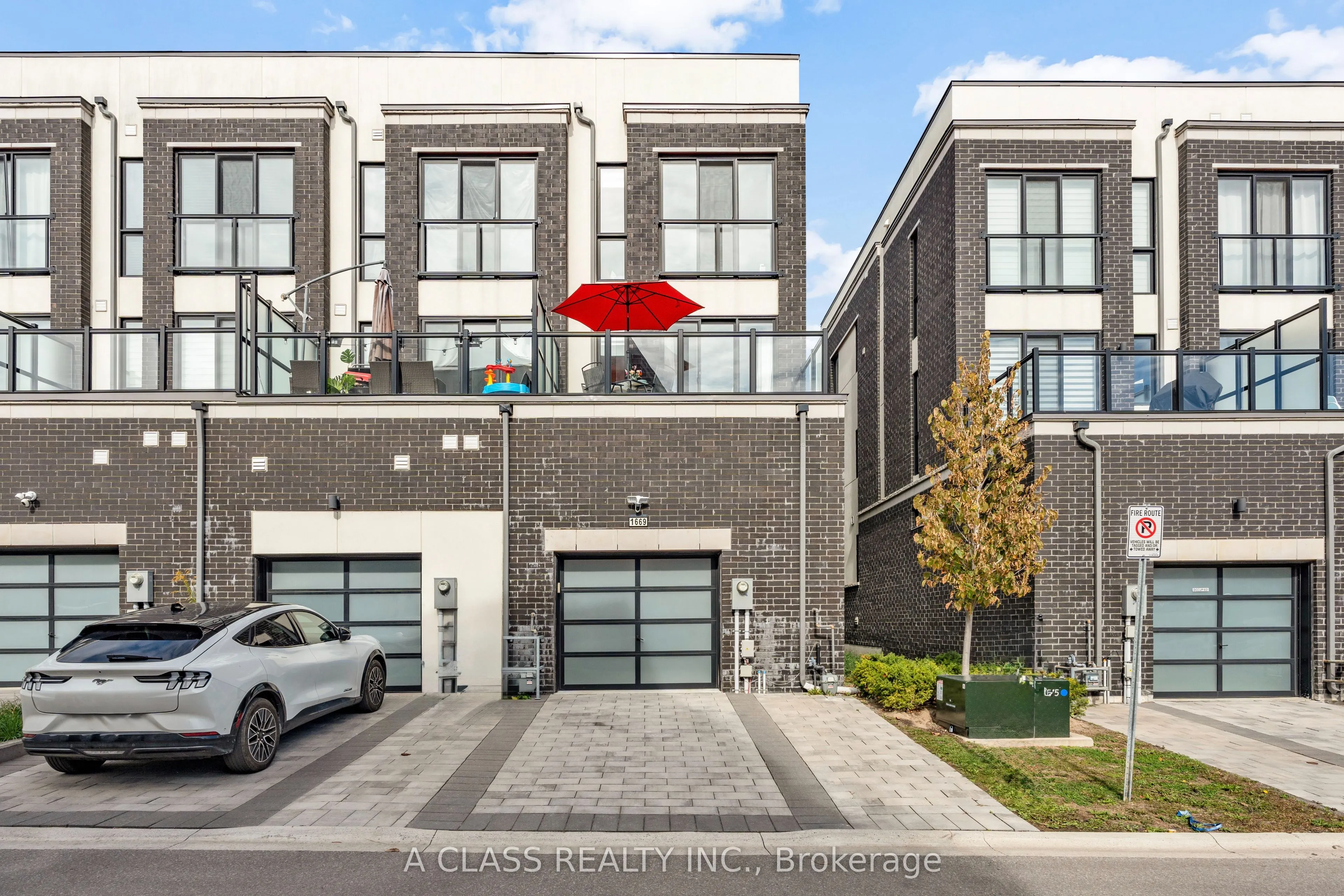 1669 Bur Oak Avenue, #7