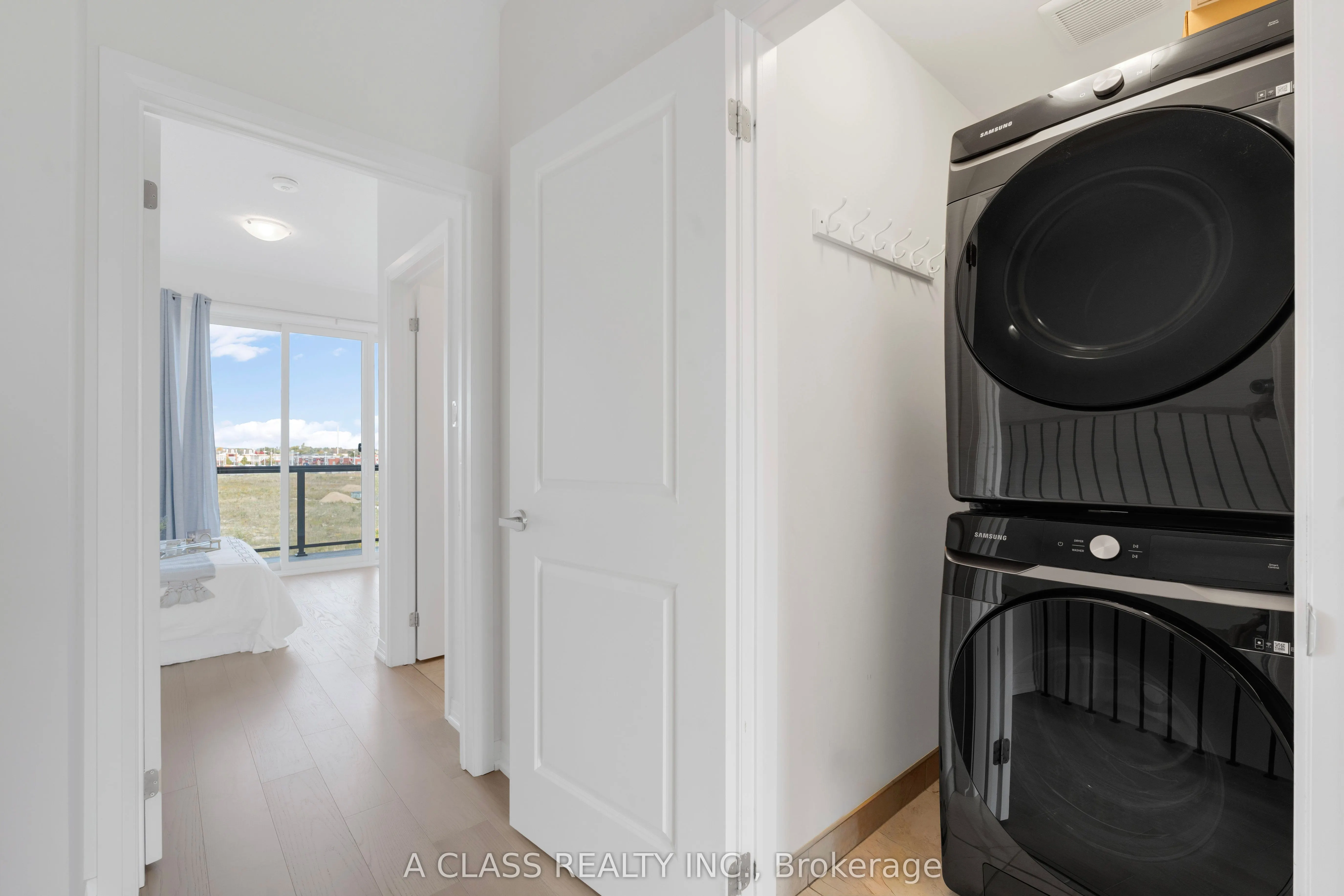 1669 Bur Oak Avenue, #7