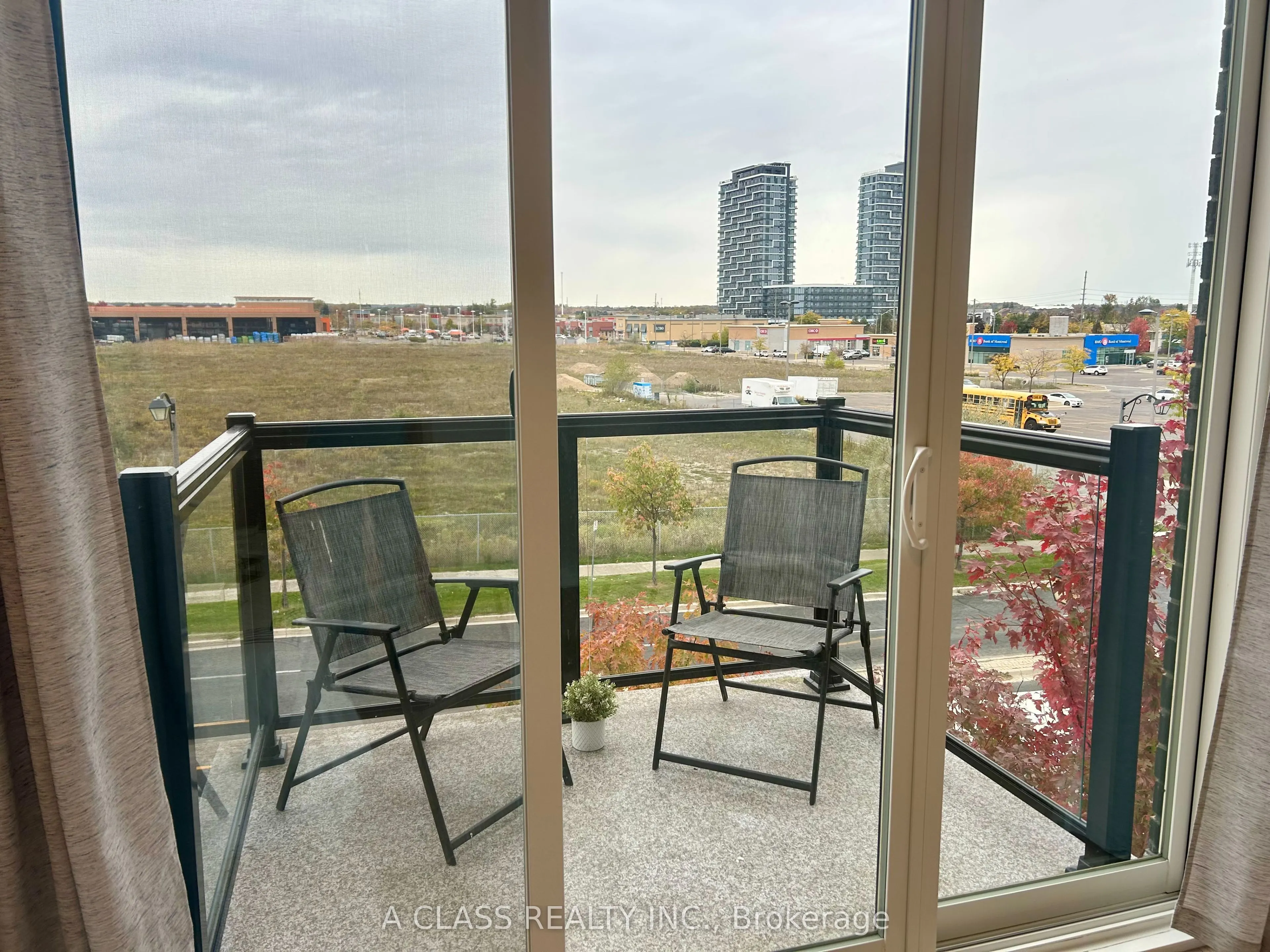 1669 Bur Oak Avenue, #7