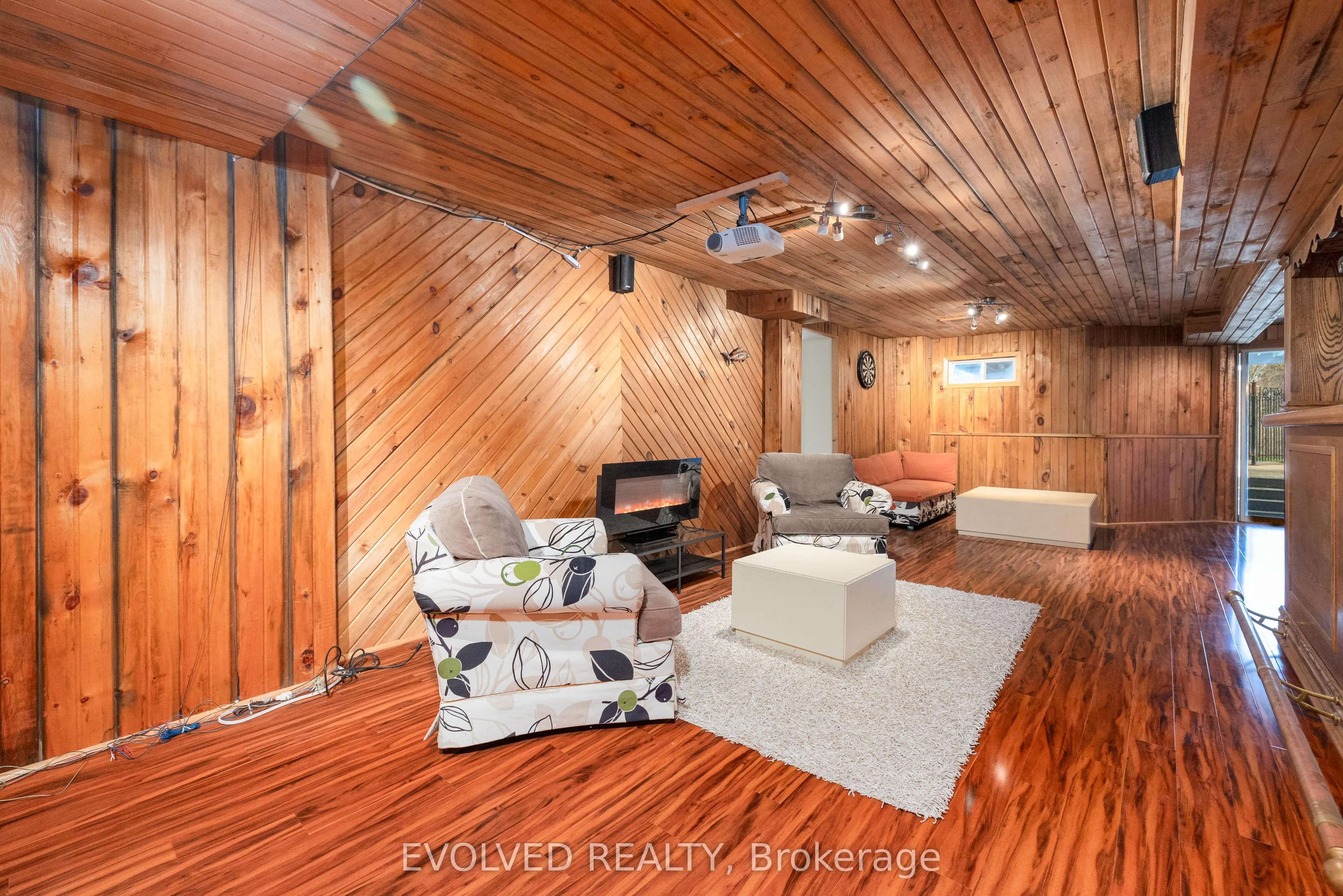 40 Rosemount Avenue, #Lower level