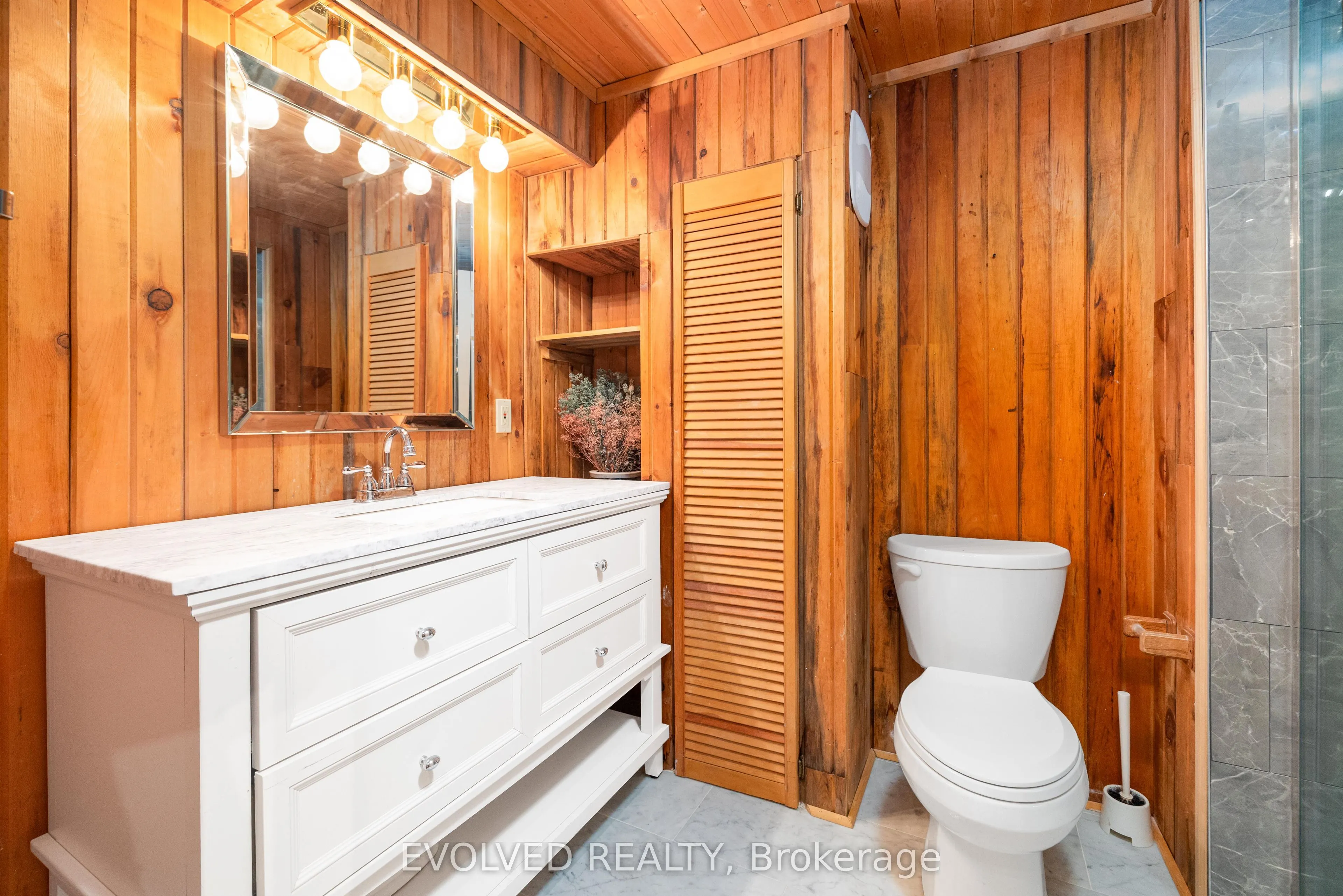 40 Rosemount Avenue, #Lower level