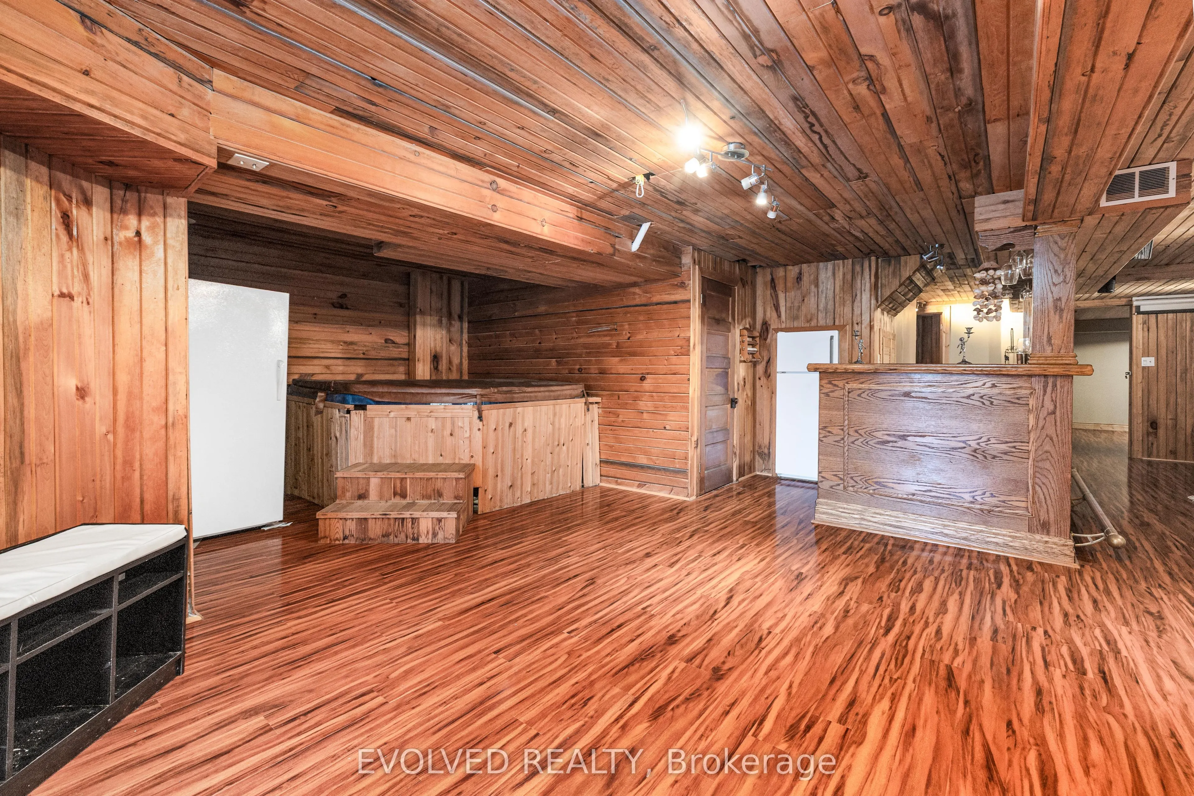 40 Rosemount Avenue, #Lower level