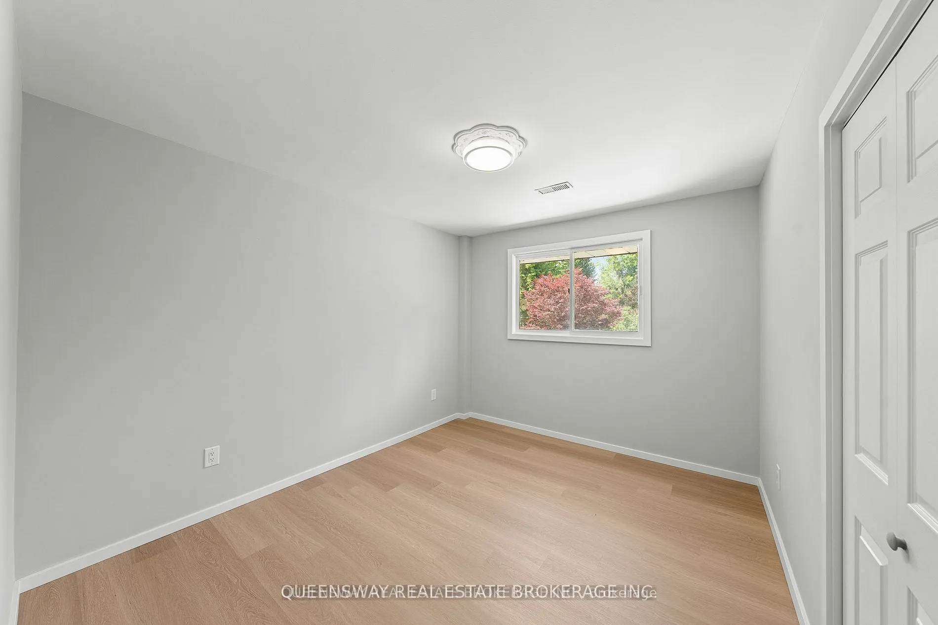 1268 15th Side Road