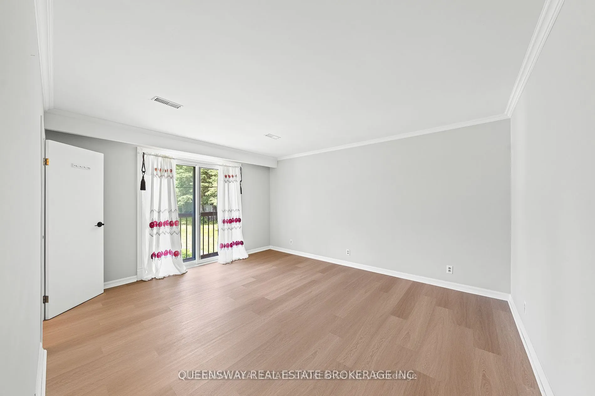 1268 15th Side Road