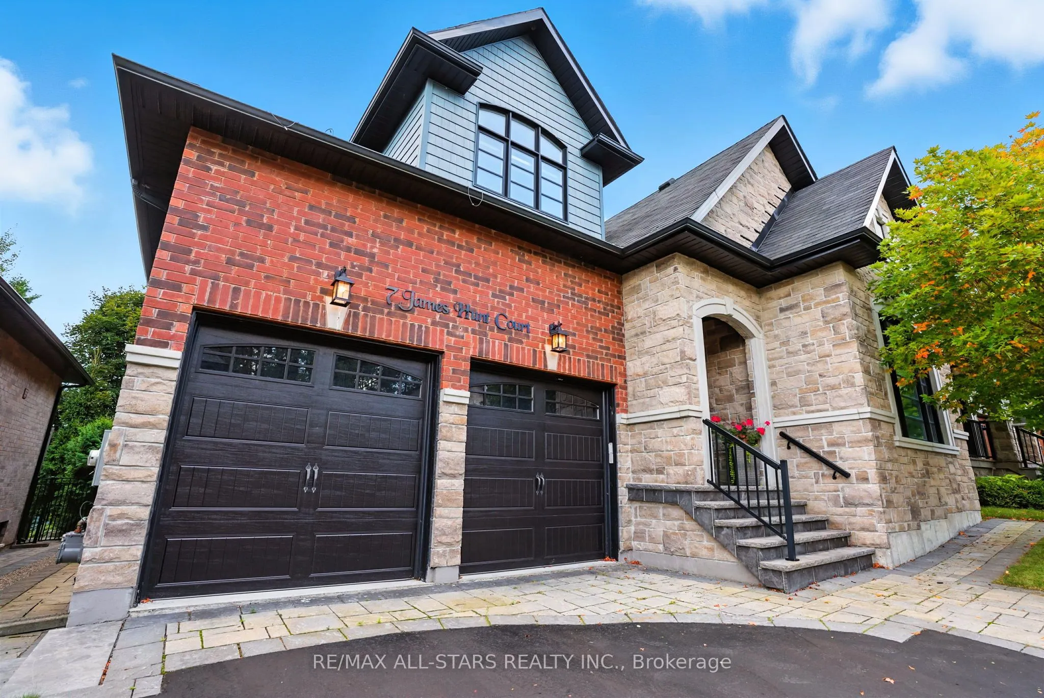 7 Os James Hunt Court