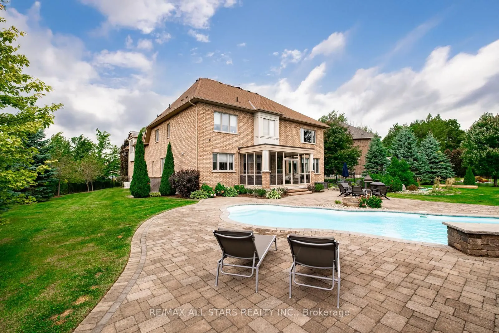 35 Somer Rumm Court