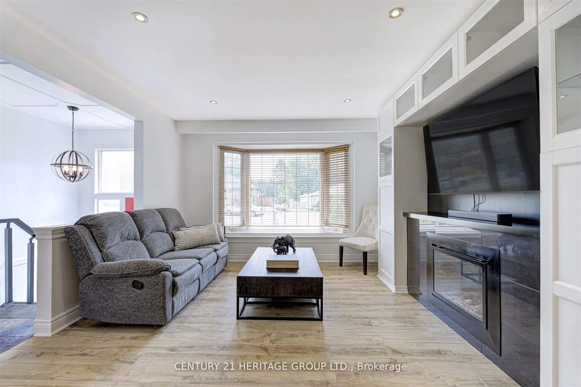 10 Bachly Crescent