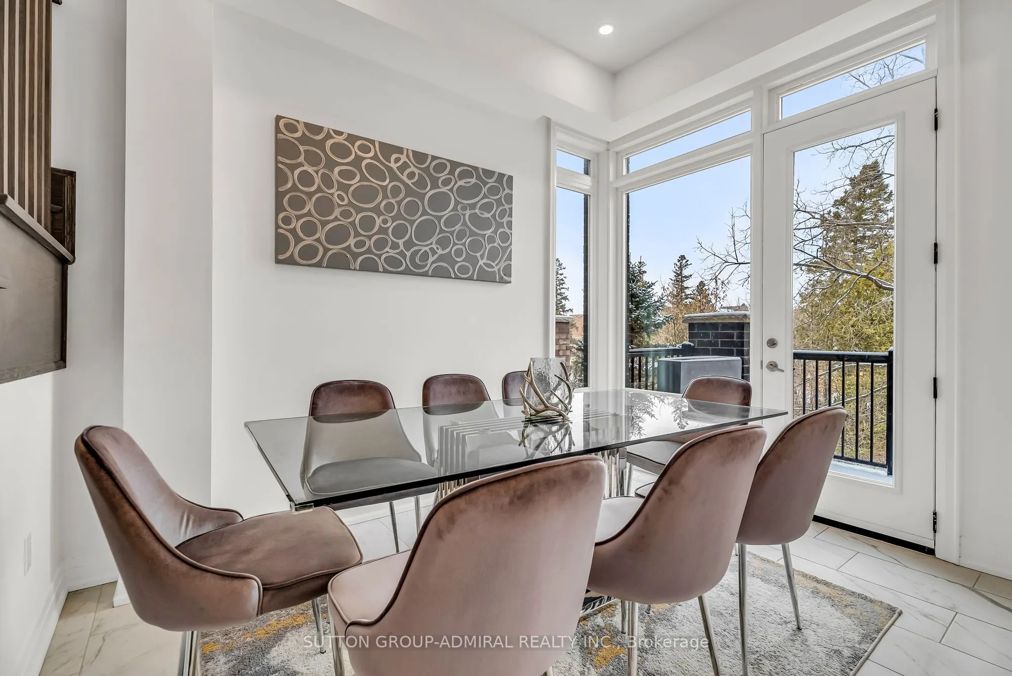 34 Globemaster Lane S