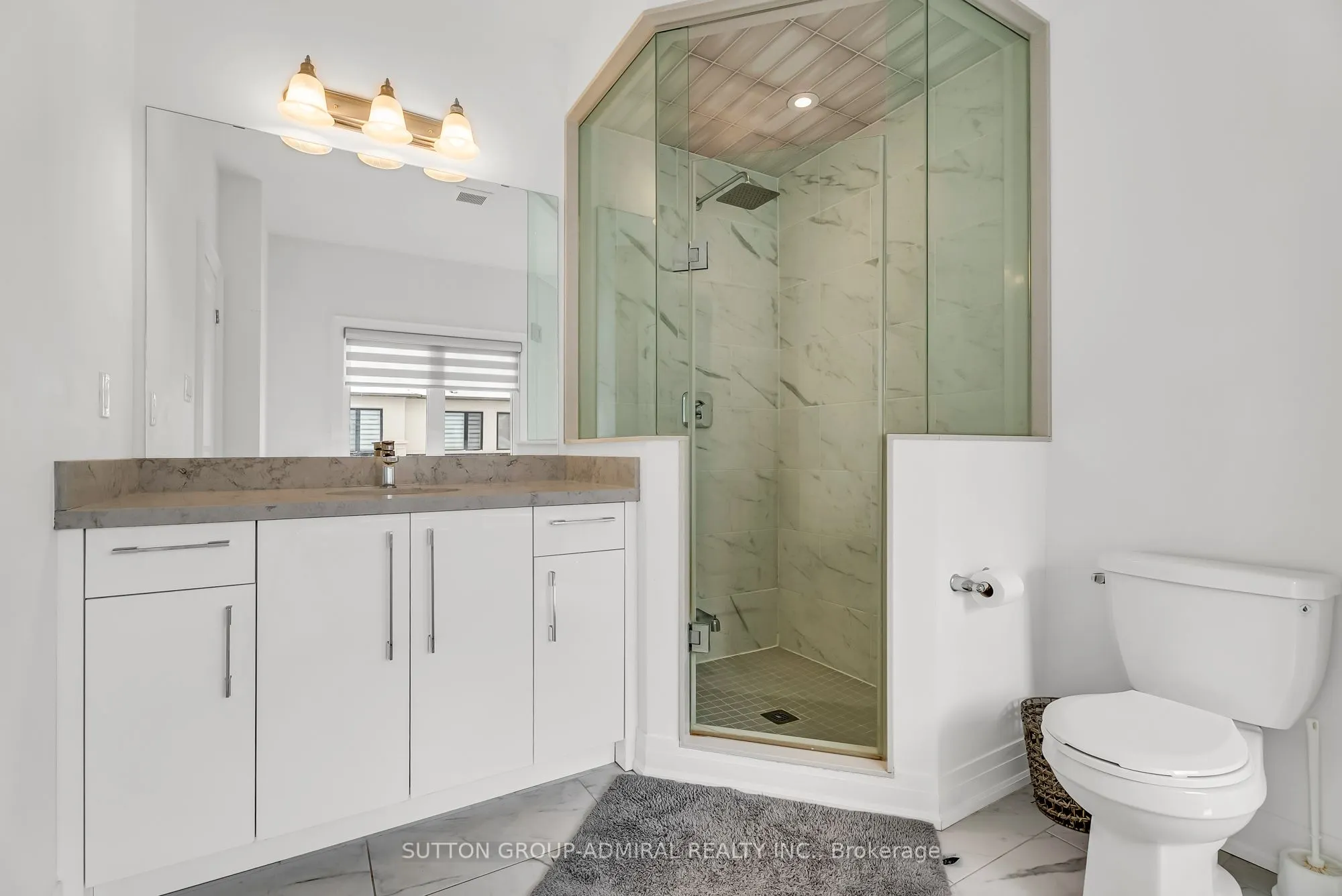 34 Globemaster Lane S