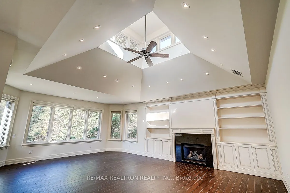 8 Rockley Court