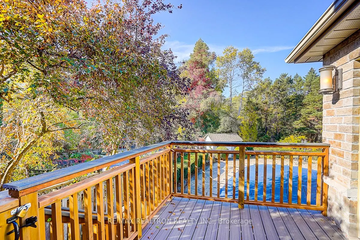 8 Rockley Court