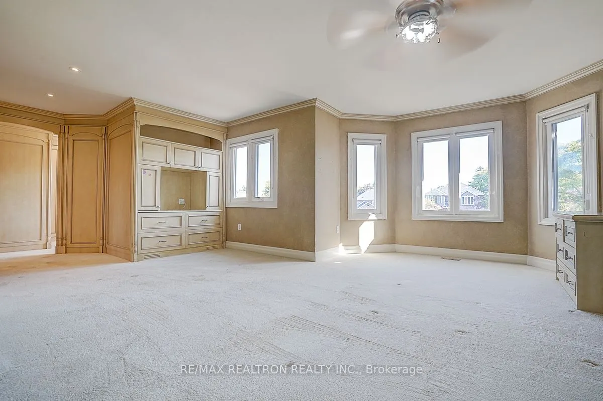 8 Rockley Court