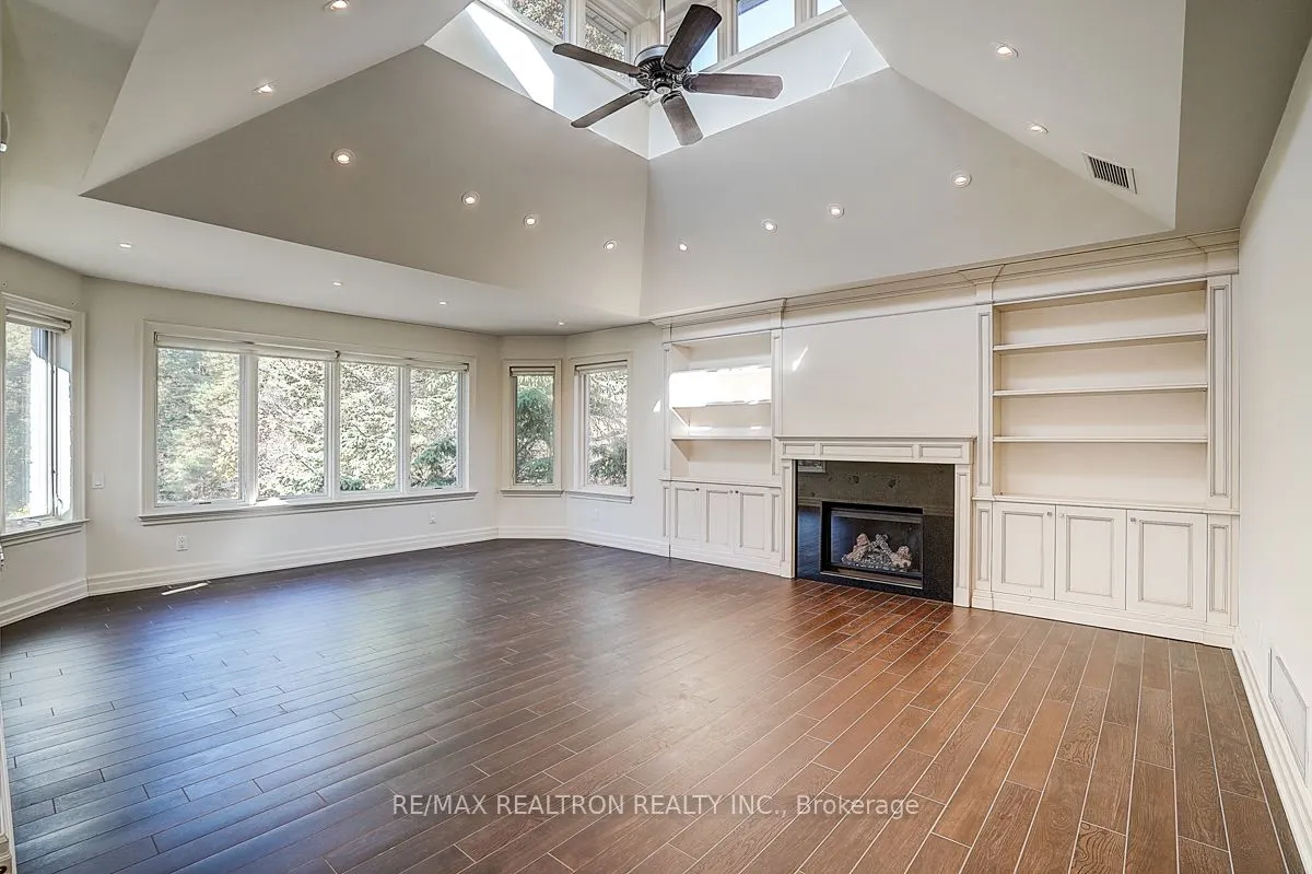 8 Rockley Court