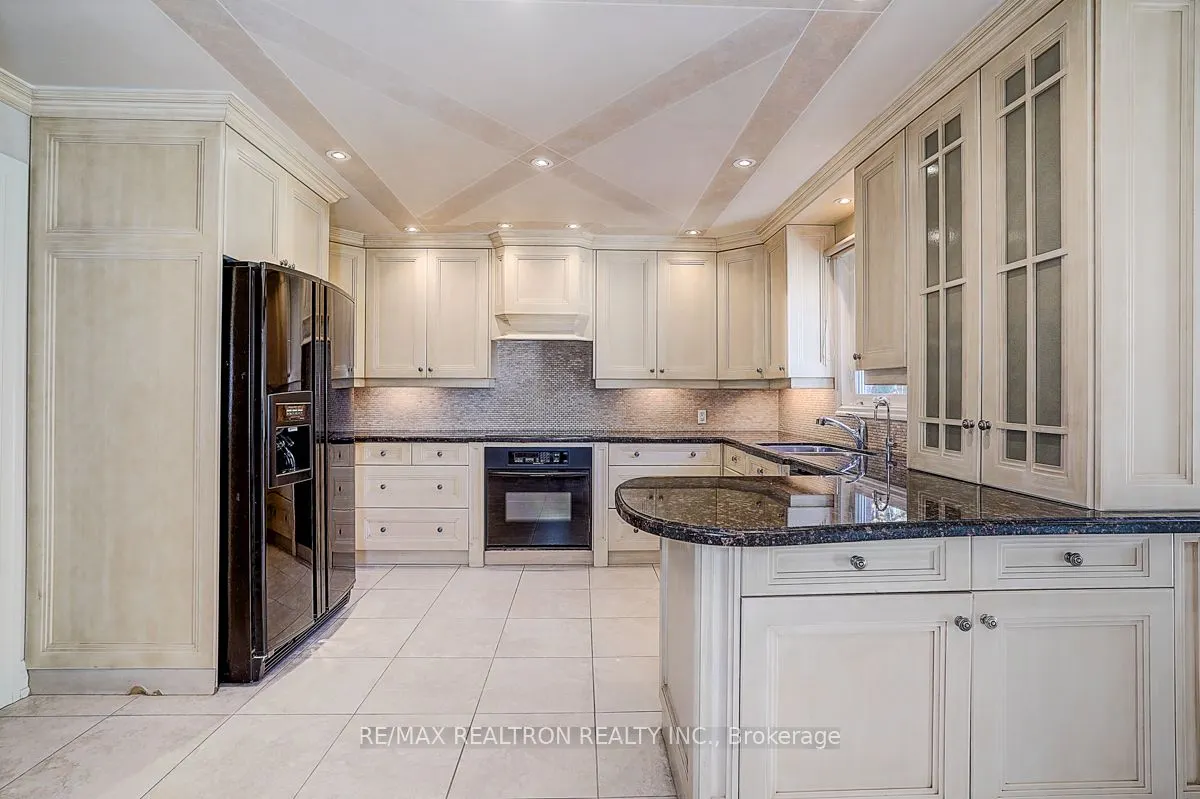 8 Rockley Court