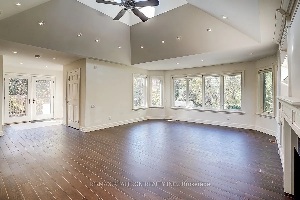8 Rockley Court