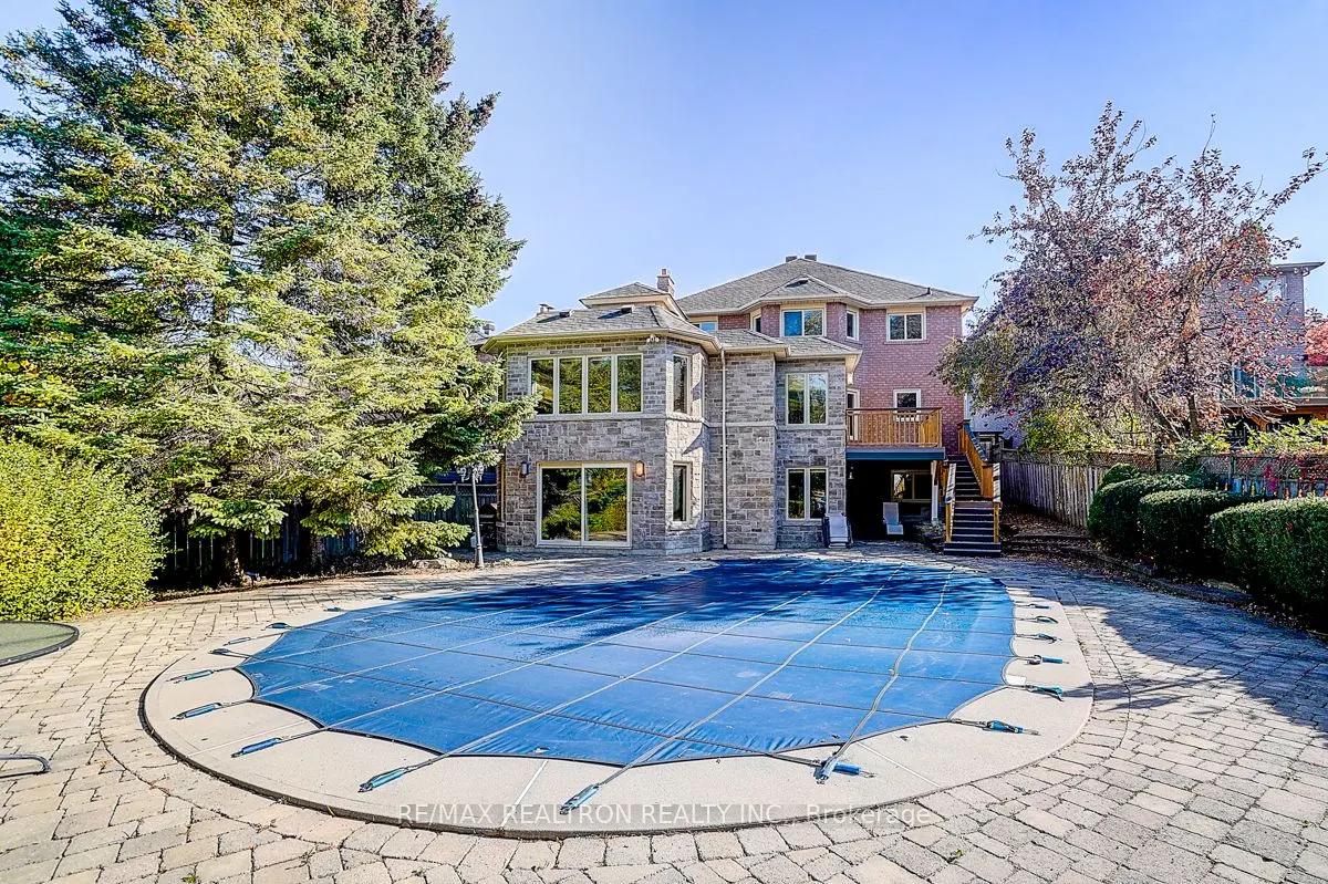 8 Rockley Court