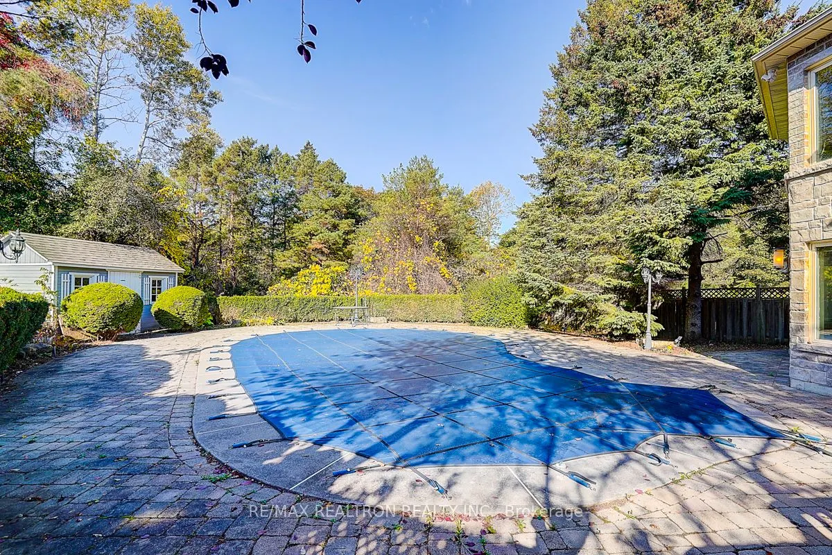 8 Rockley Court