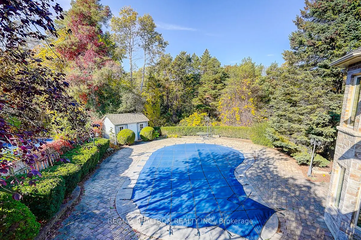 8 Rockley Court