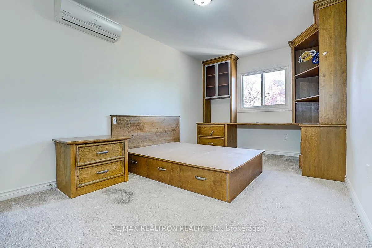 8 Rockley Court