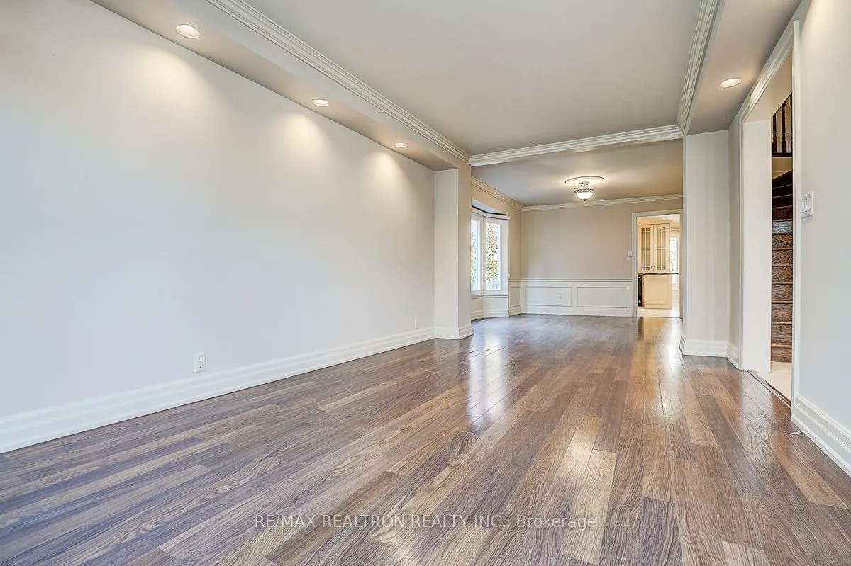8 Rockley Court
