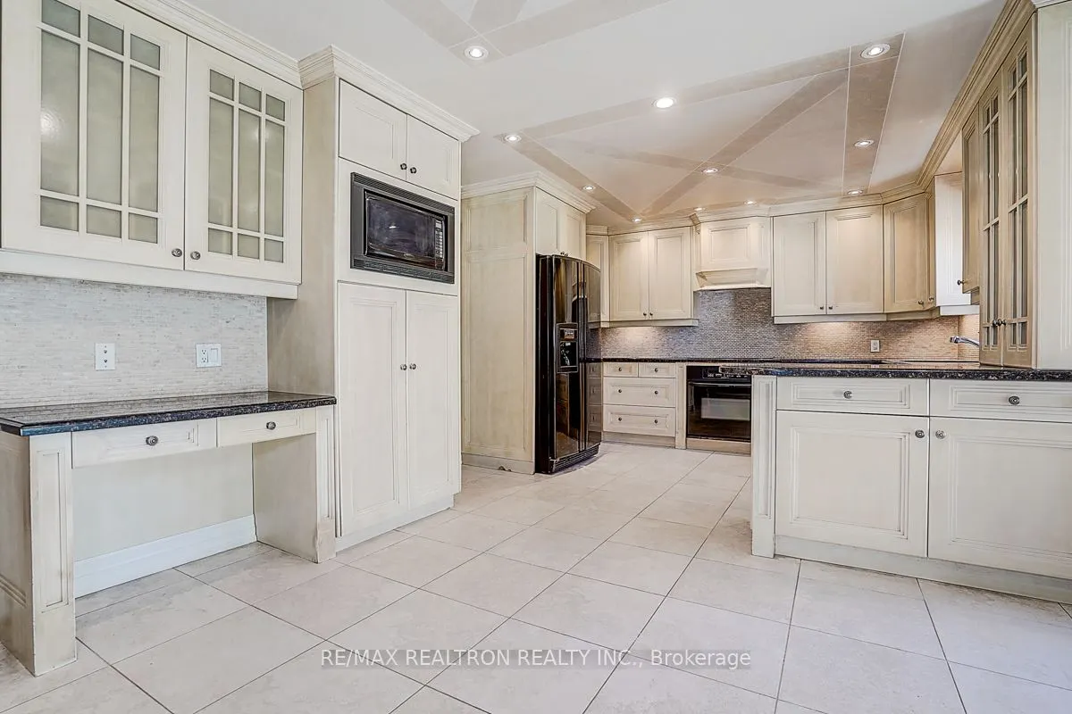 8 Rockley Court