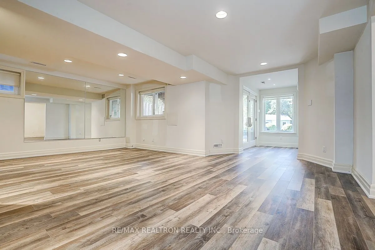 8 Rockley Court