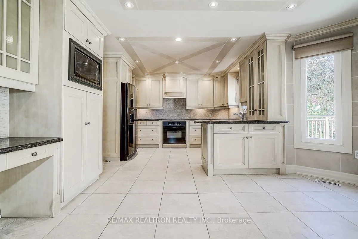 8 Rockley Court