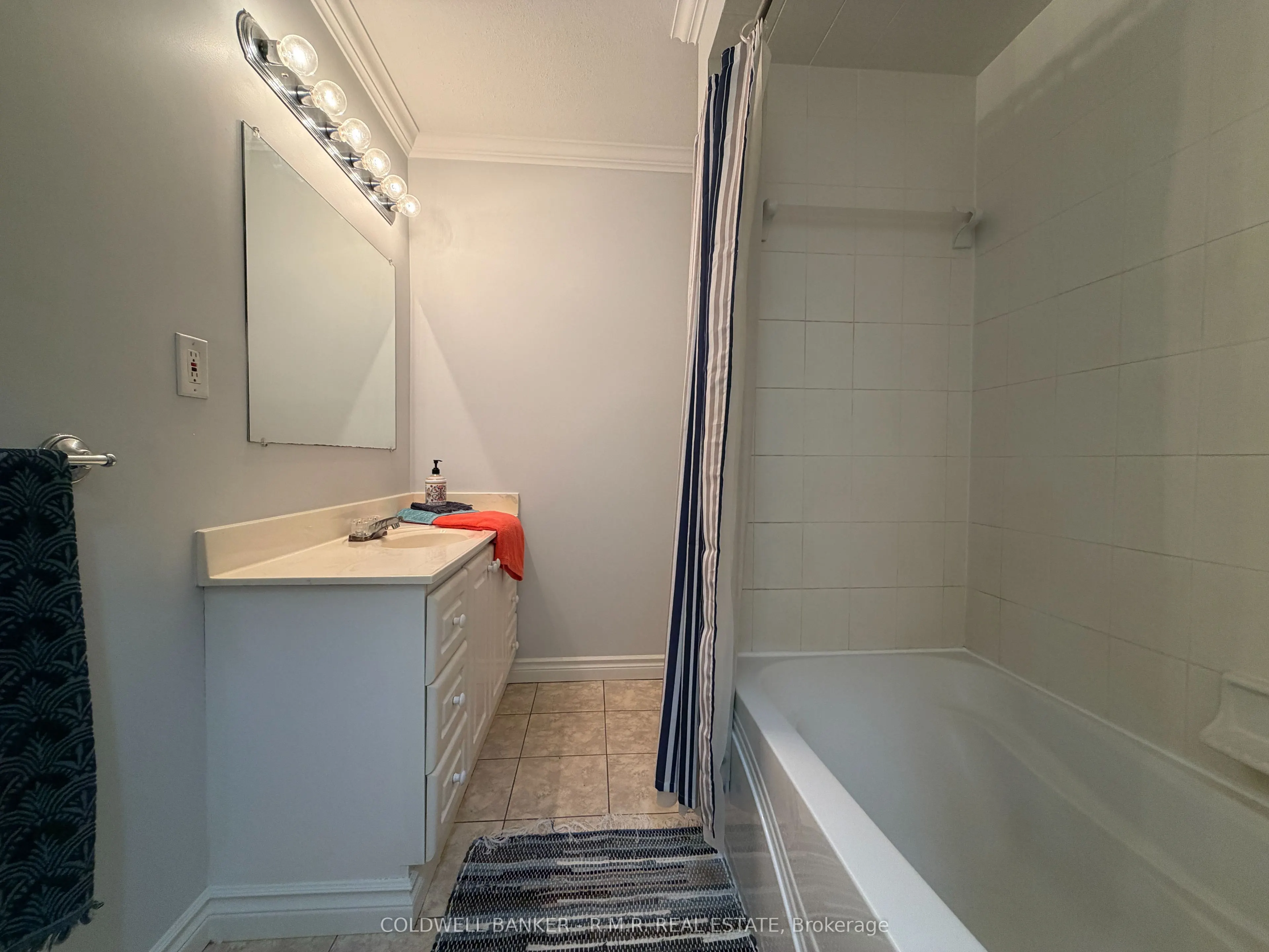 275 Silverbirch Drive