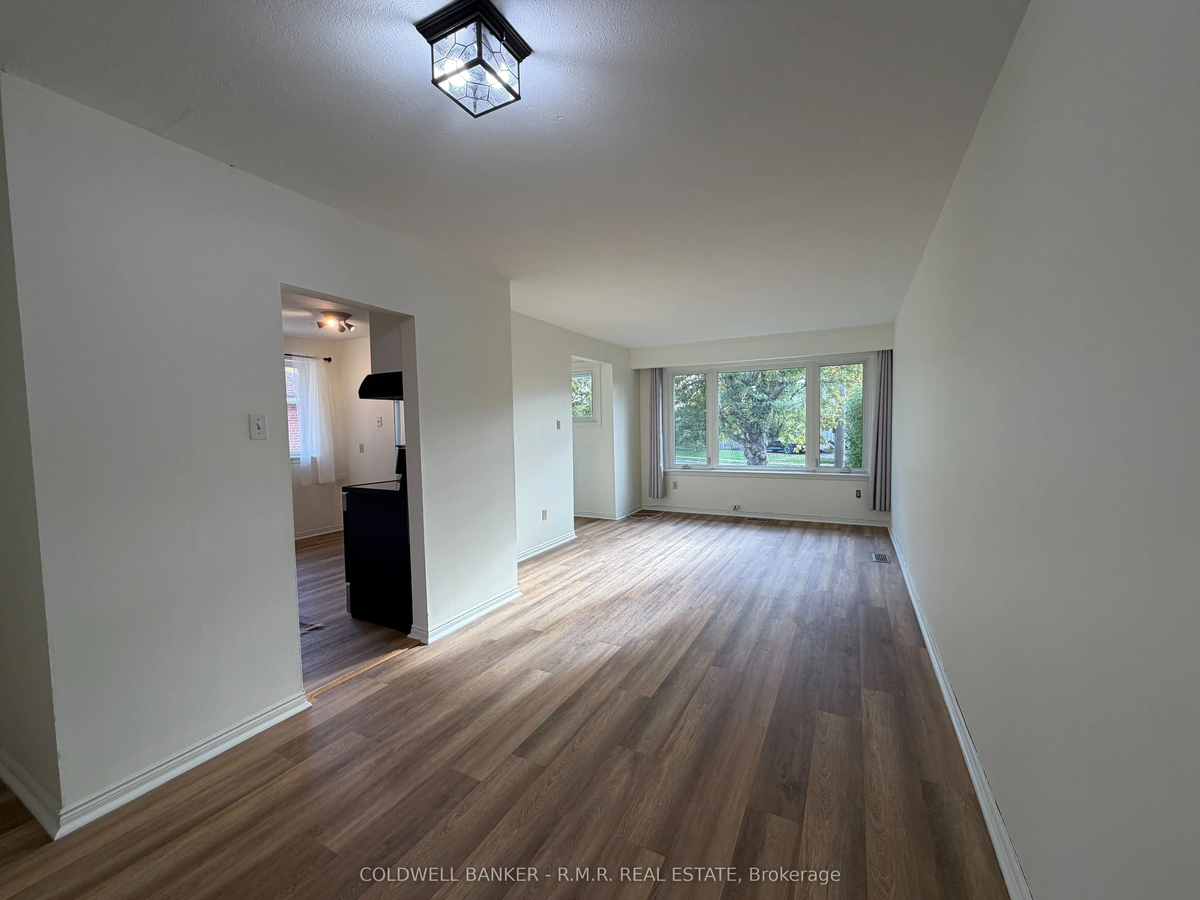 275 Silverbirch Drive