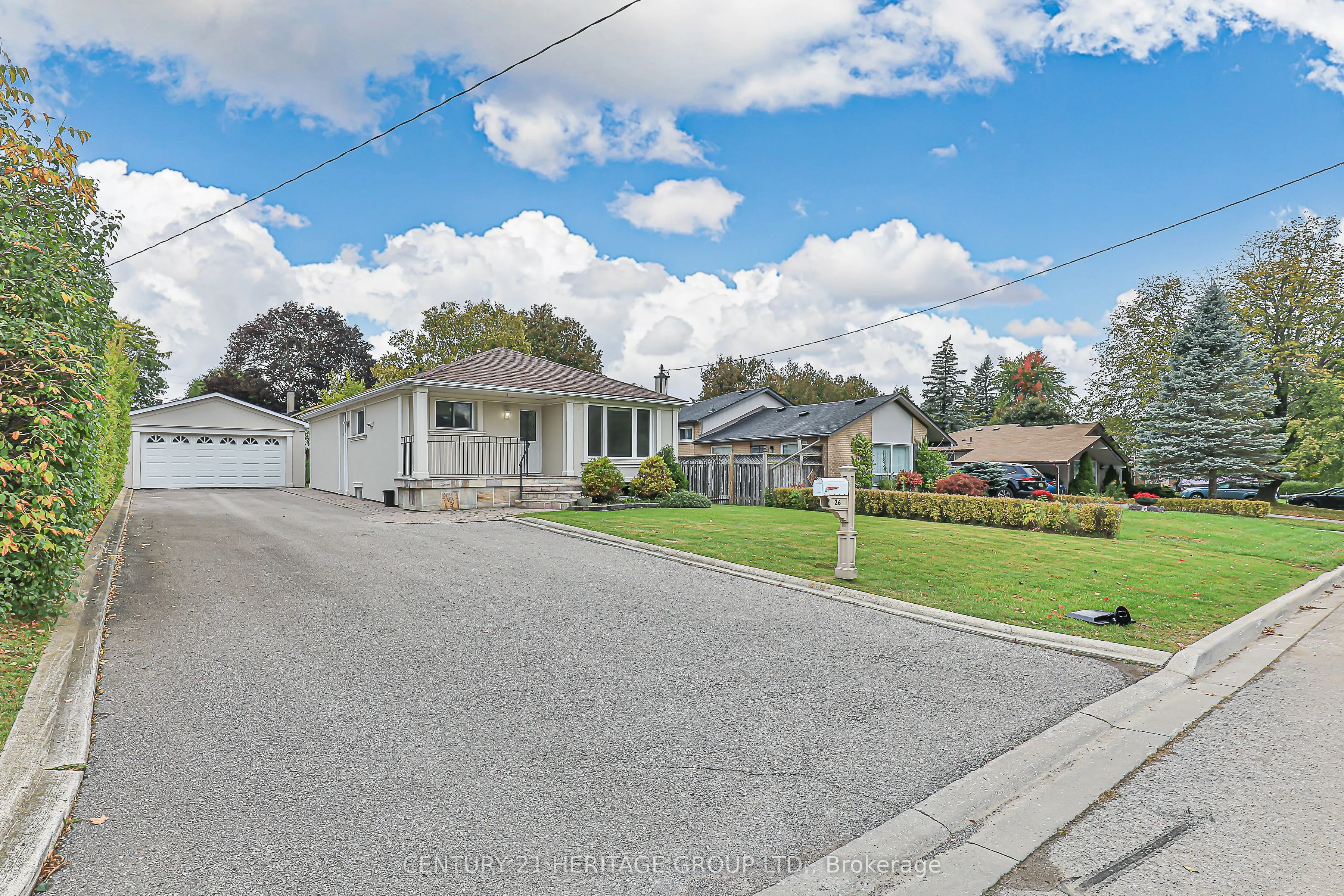 26 Knowles Crescent