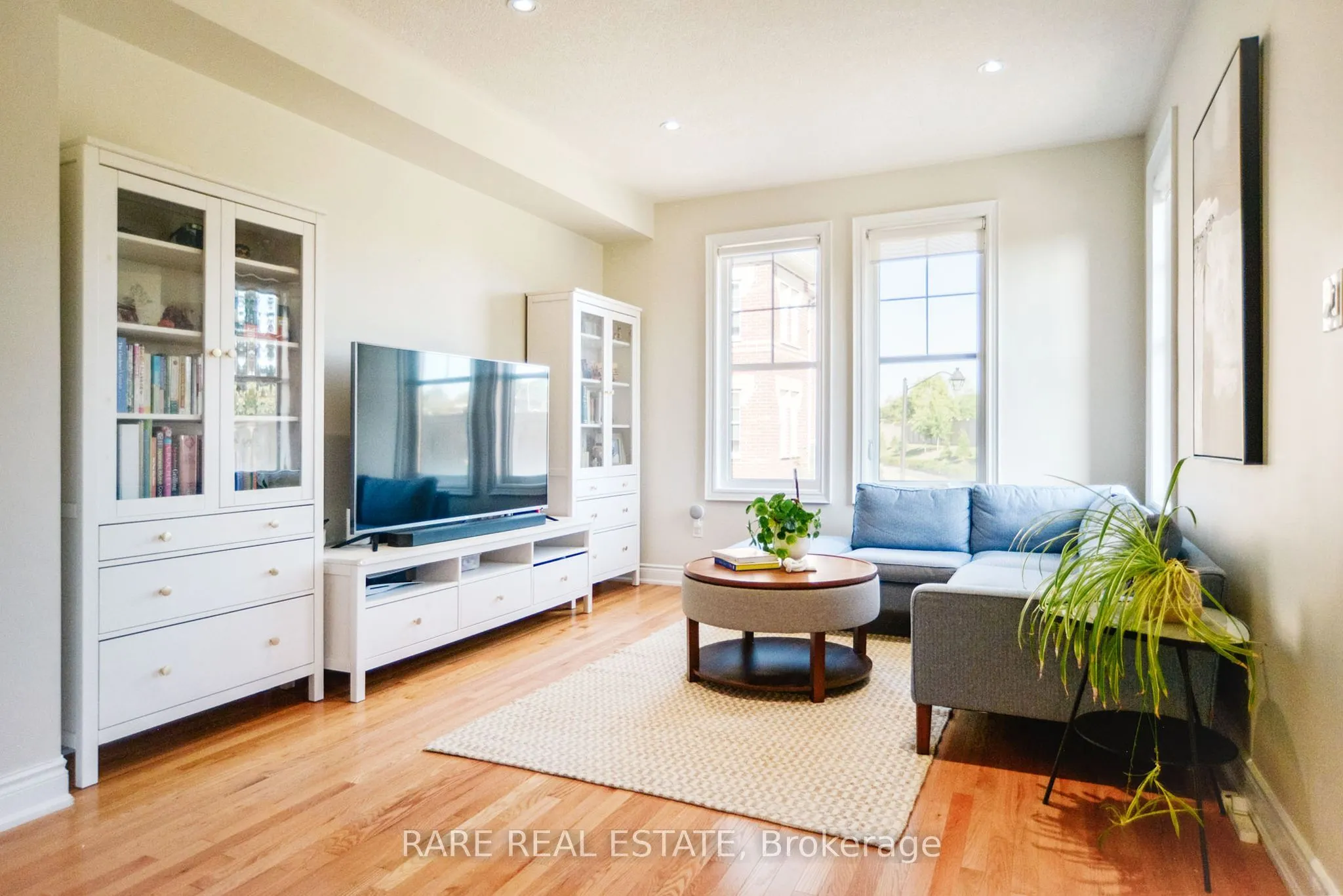 10 Porter Avenue W, #35