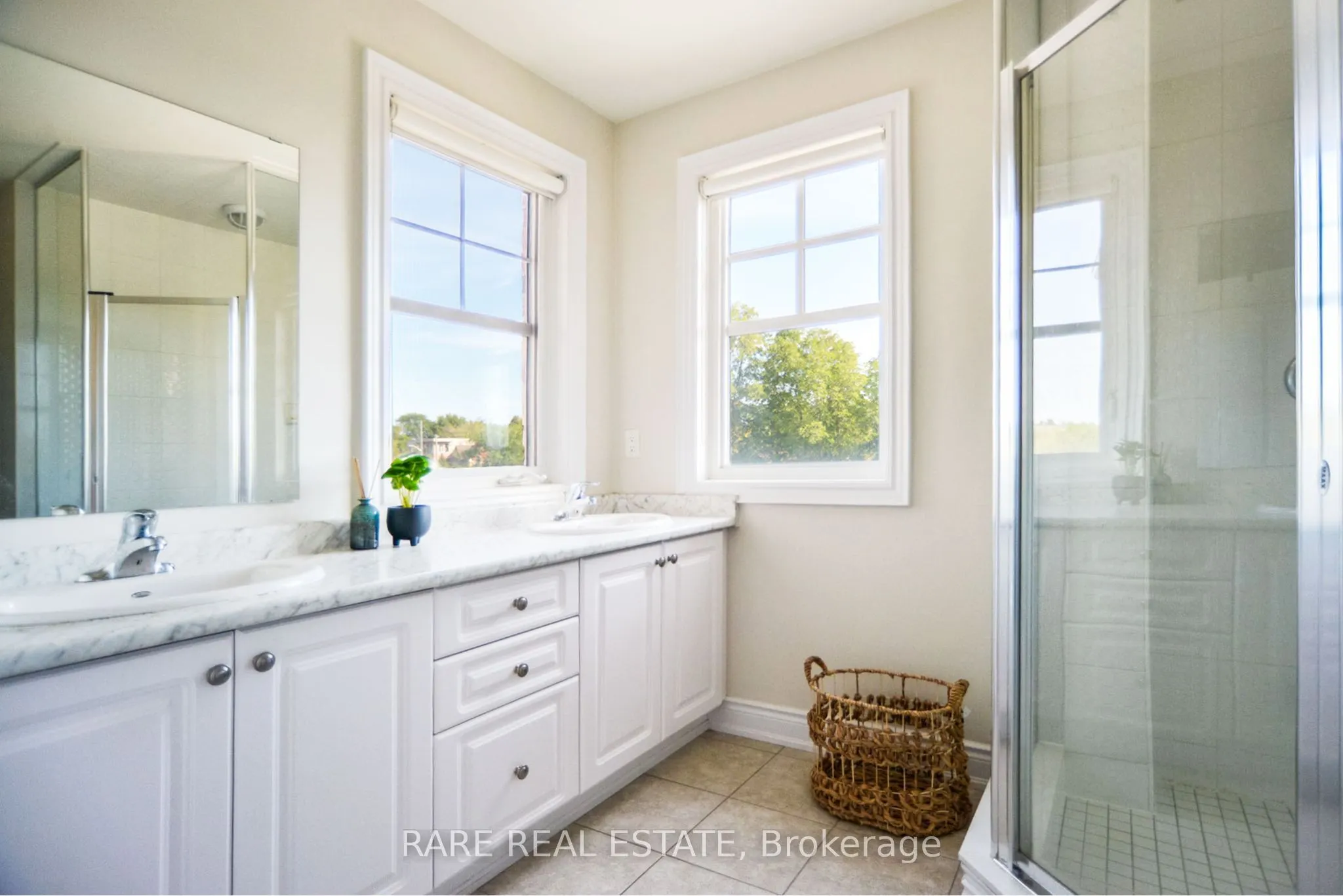 10 Porter Avenue W, #35