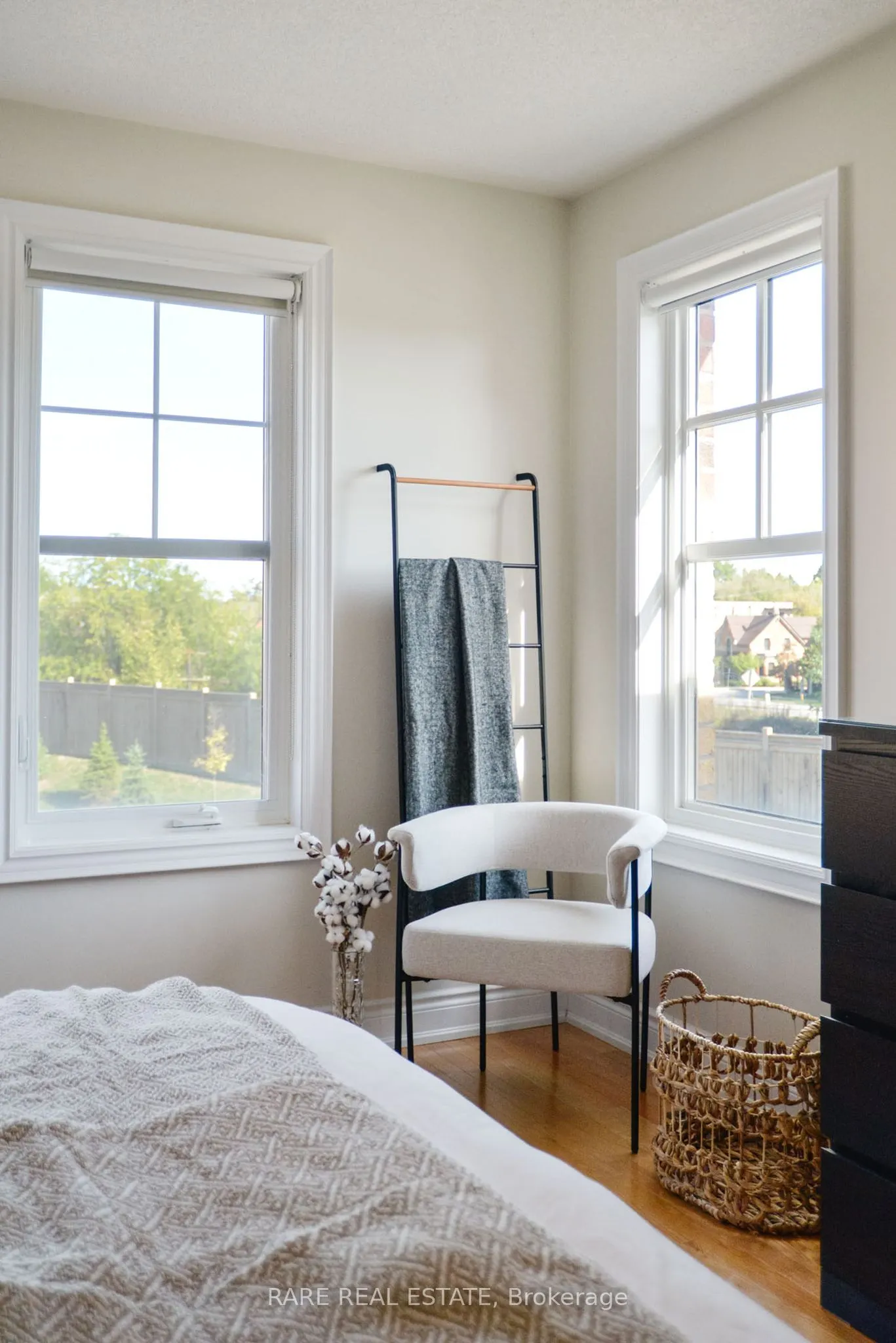 10 Porter Avenue W, #35