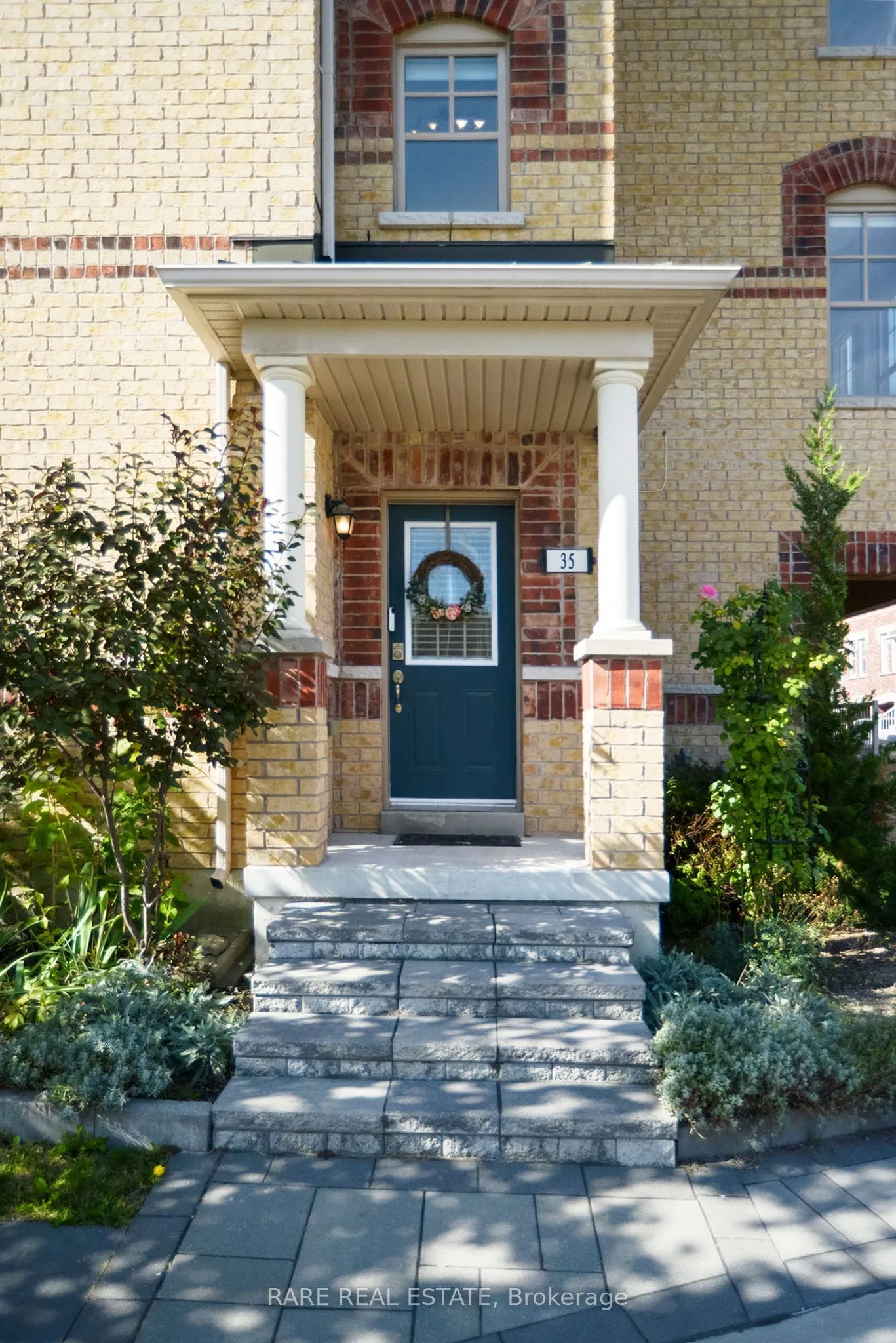 10 Porter Avenue W, #35