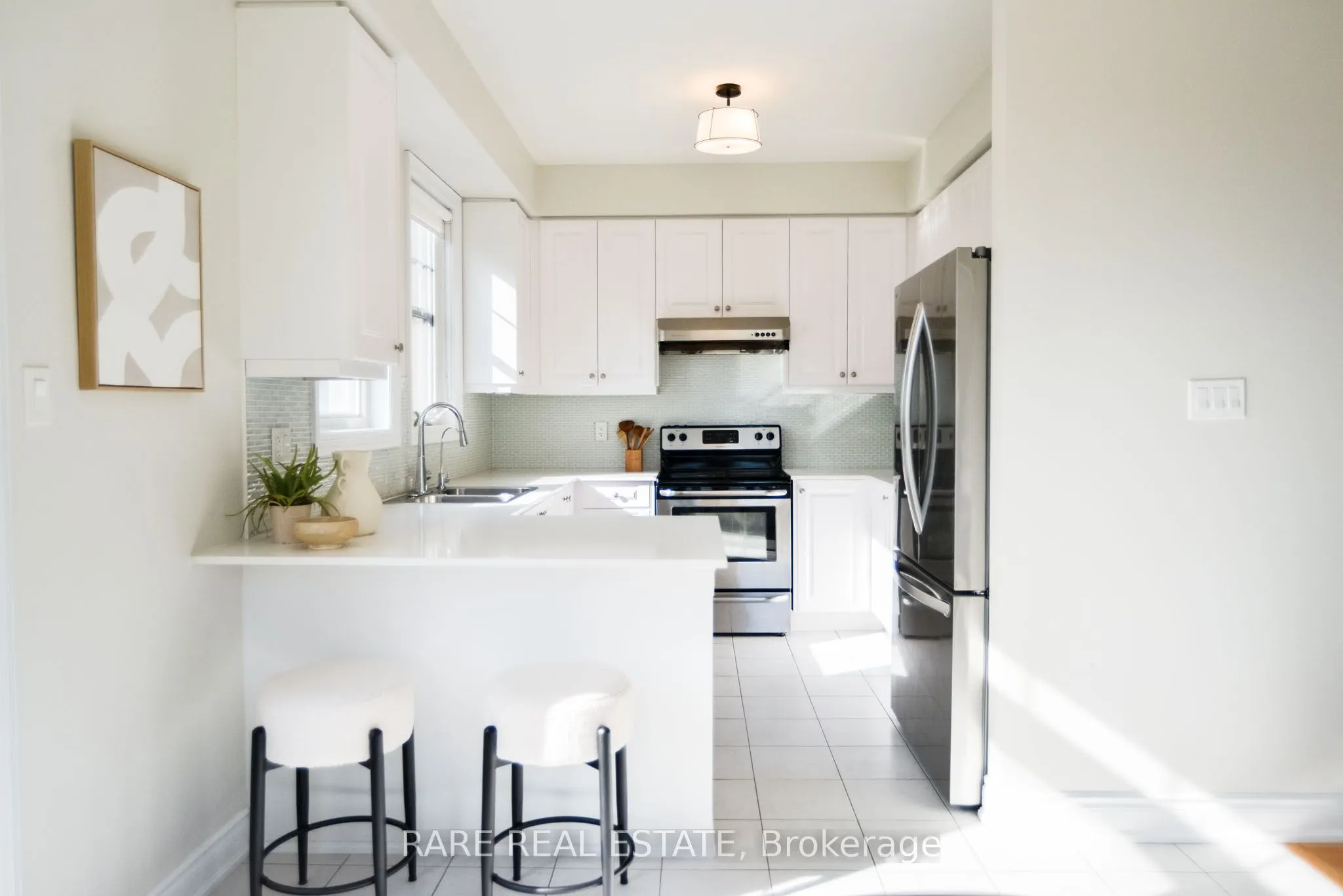 10 Porter Avenue W, #35
