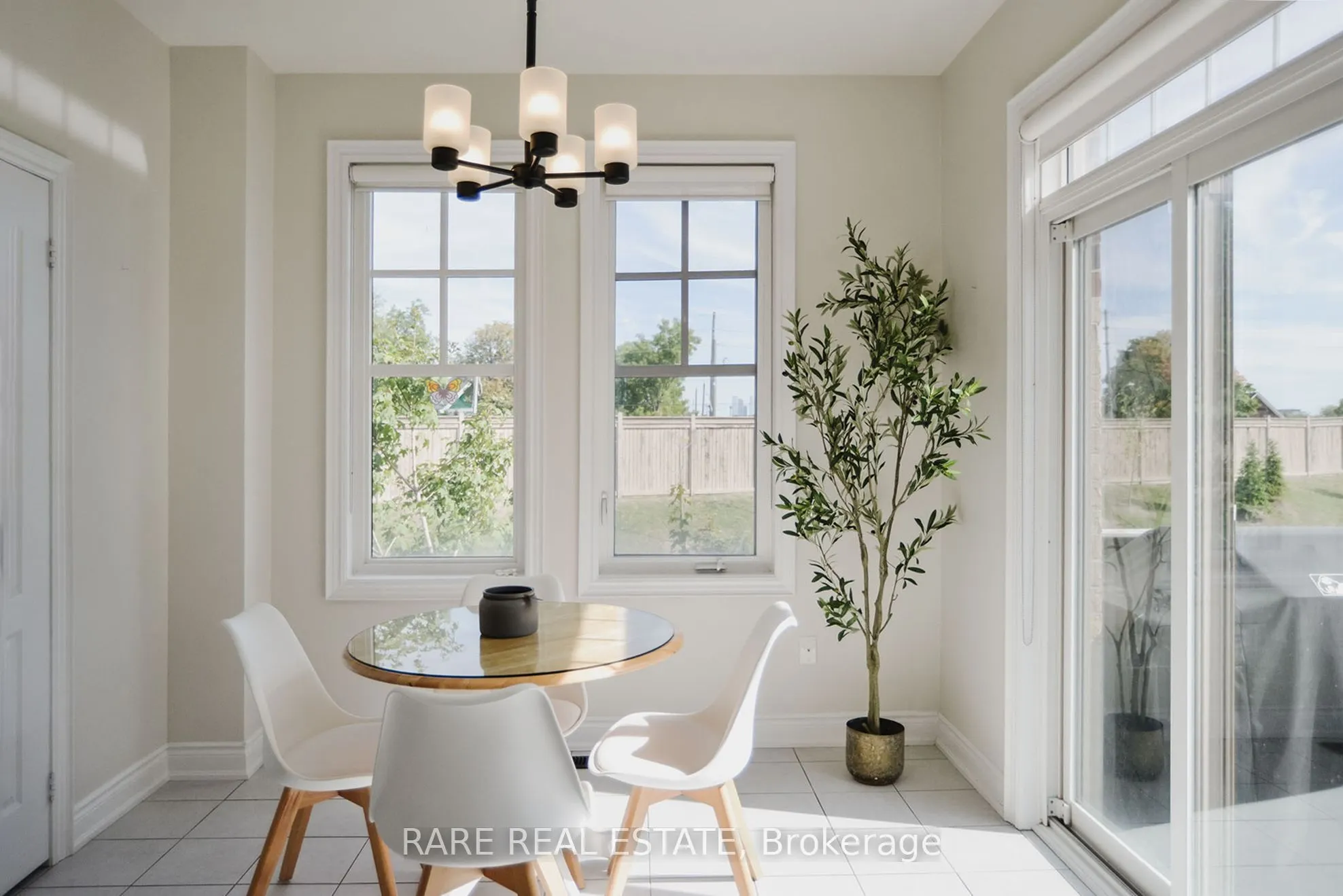 10 Porter Avenue W, #35