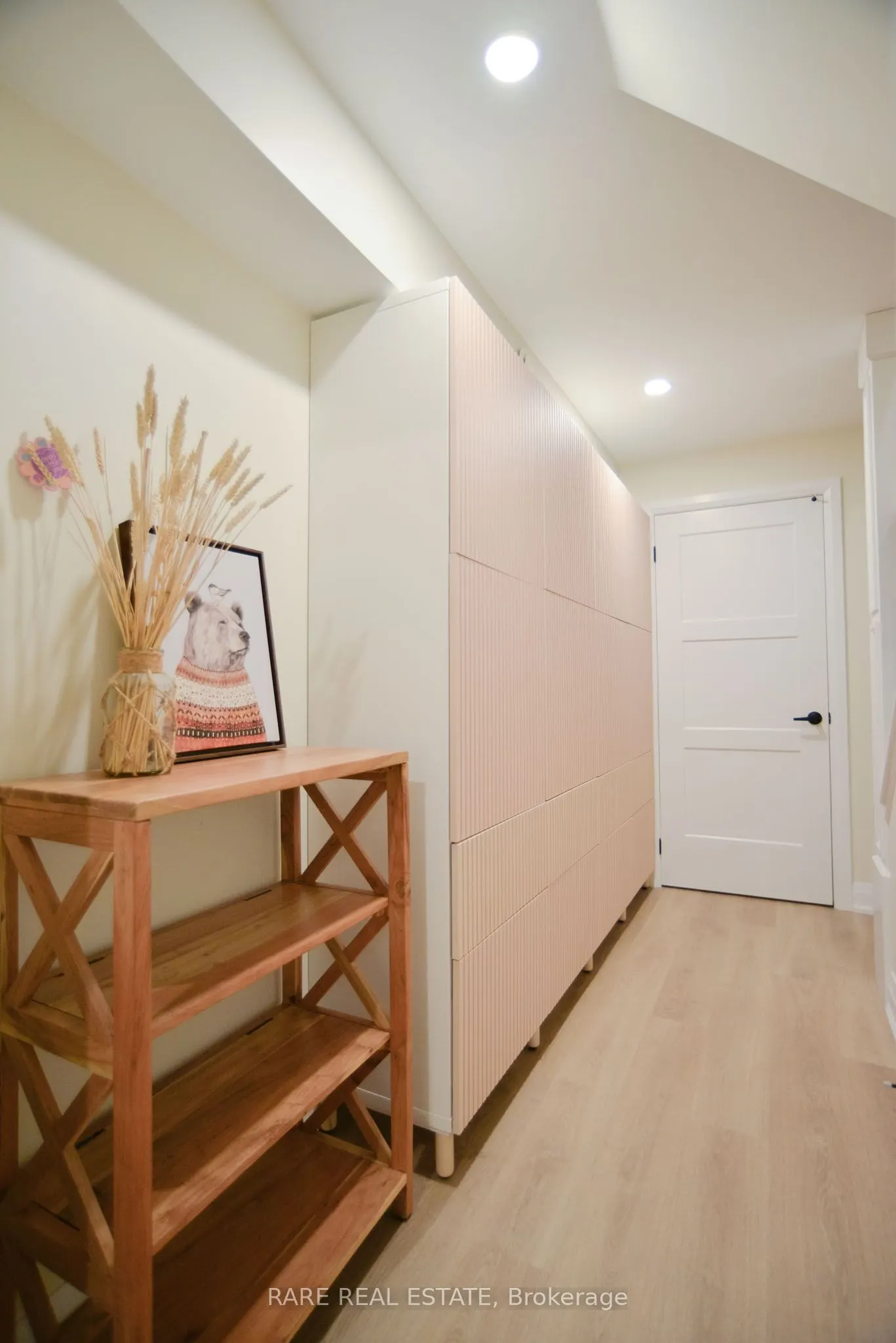 10 Porter Avenue W, #35