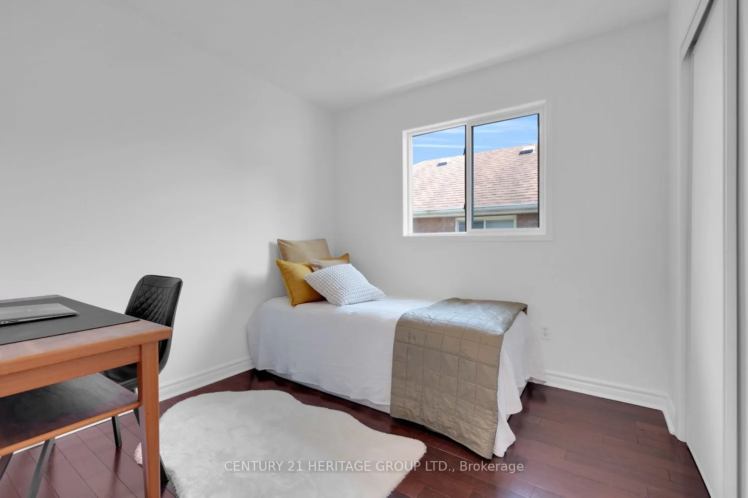 431 Carruthers Avenue, #Upper