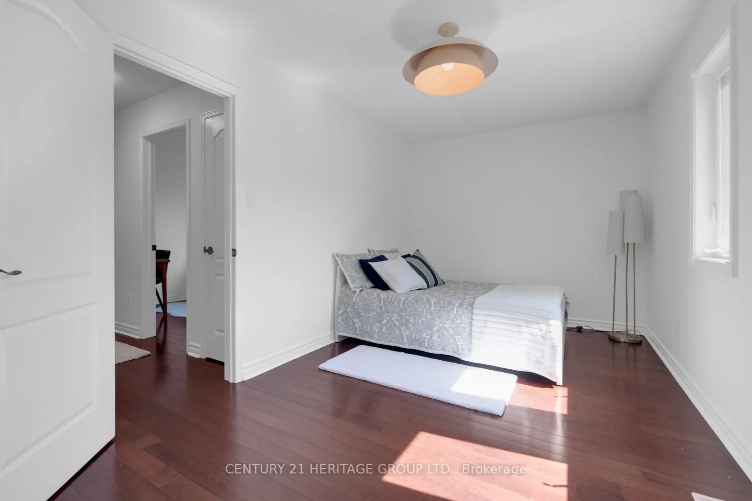 431 Carruthers Avenue, #Upper