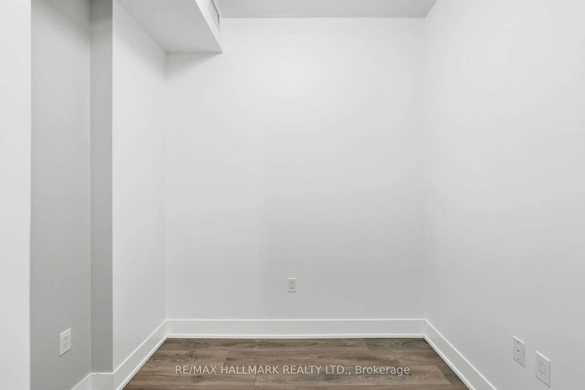 2916 Highway 7 Road W, #2406